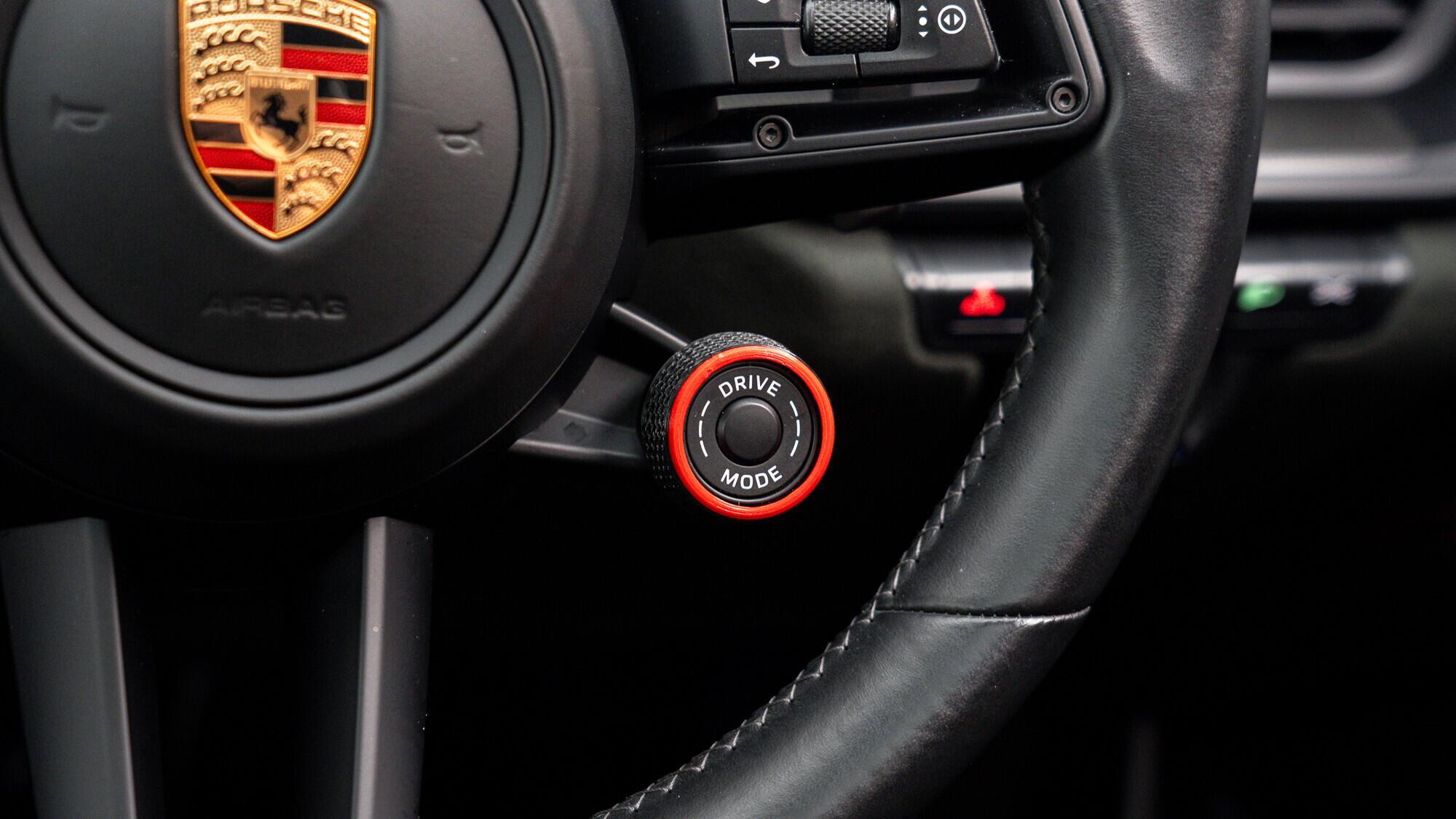 Porsche 911 view 27