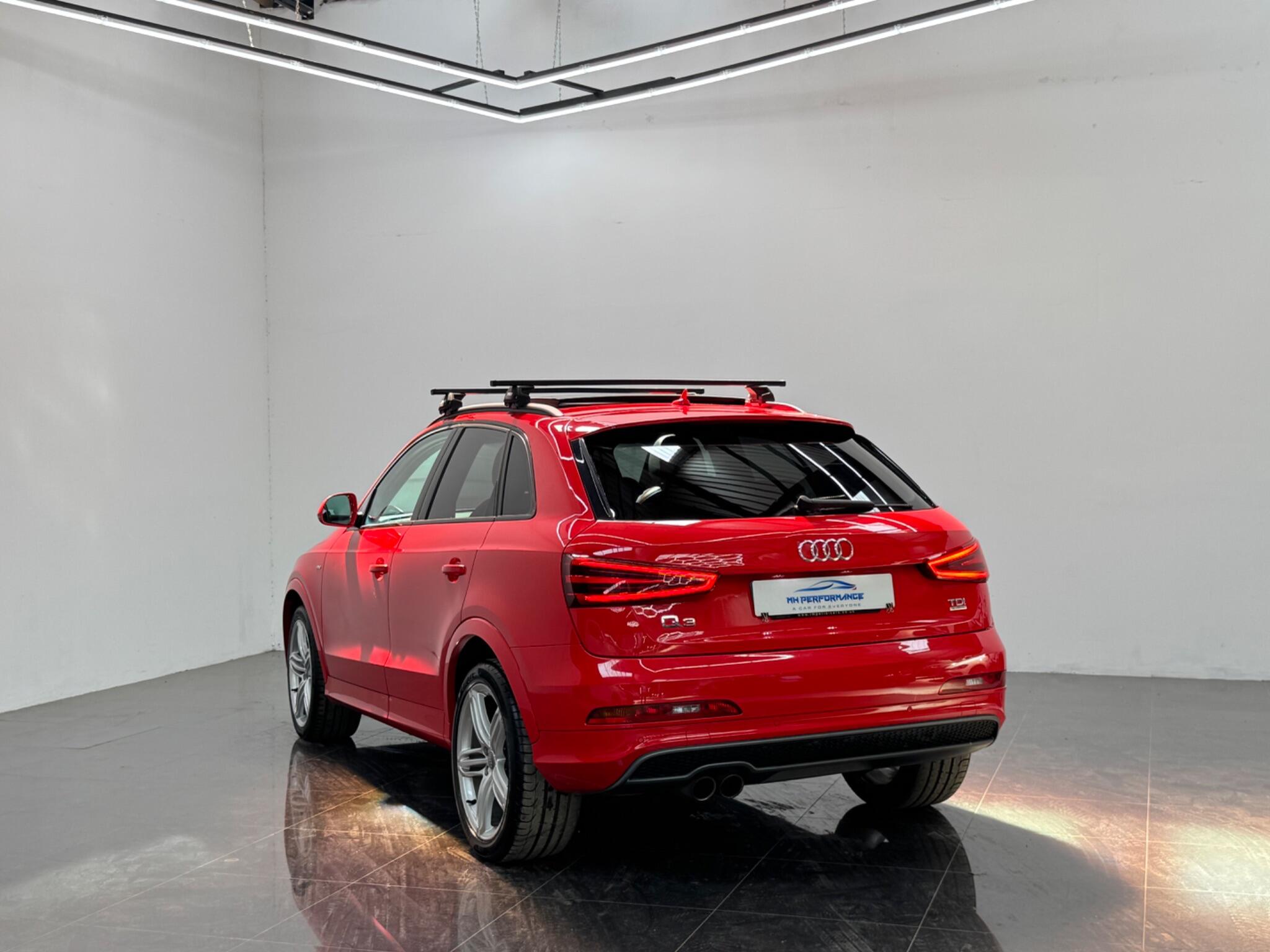 Audi Q3 view 39