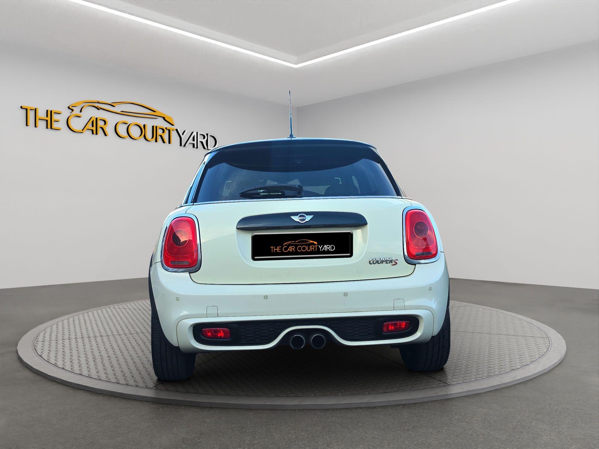 Mini Cooper view 6