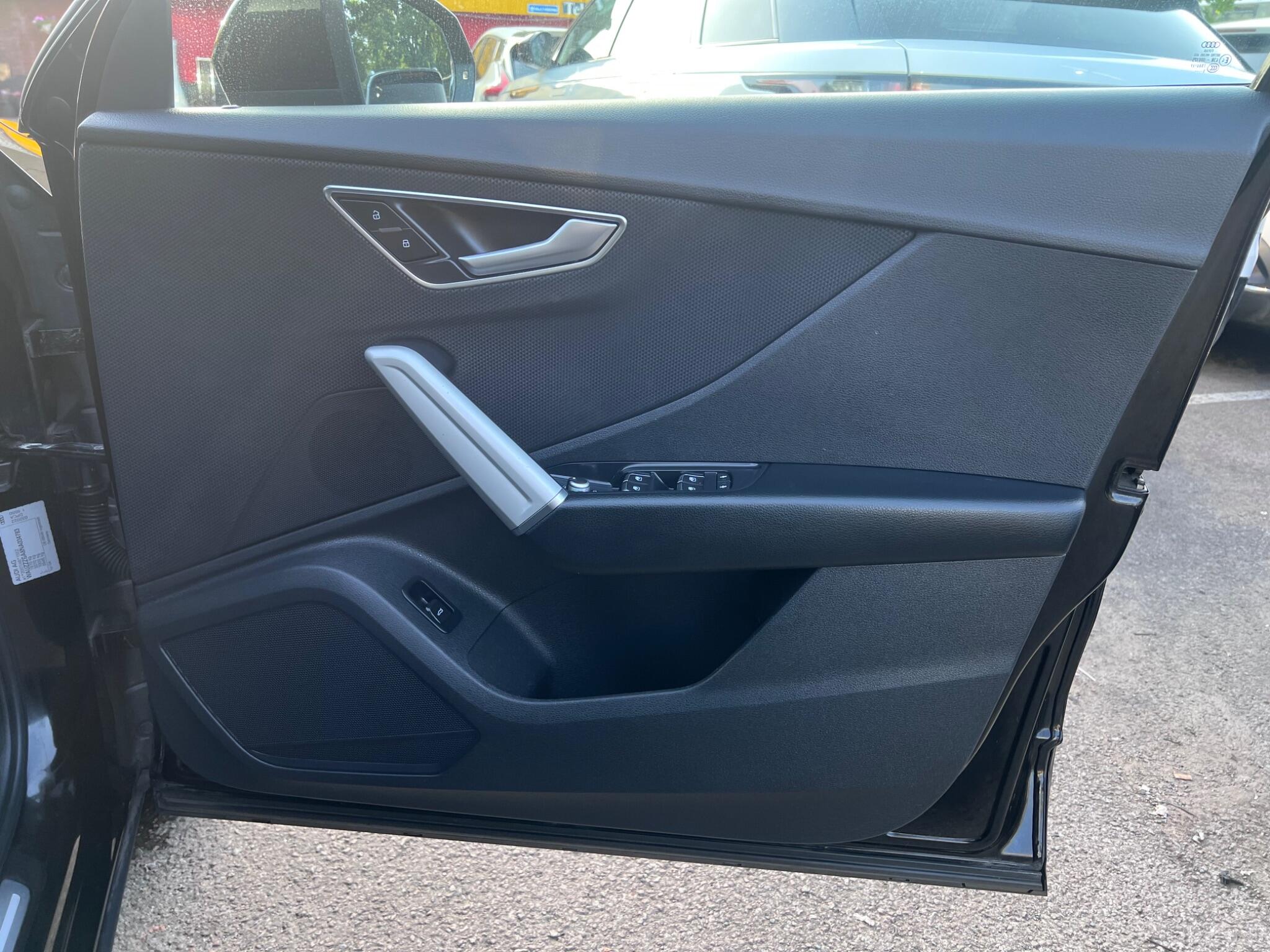 Audi Q2 view 16