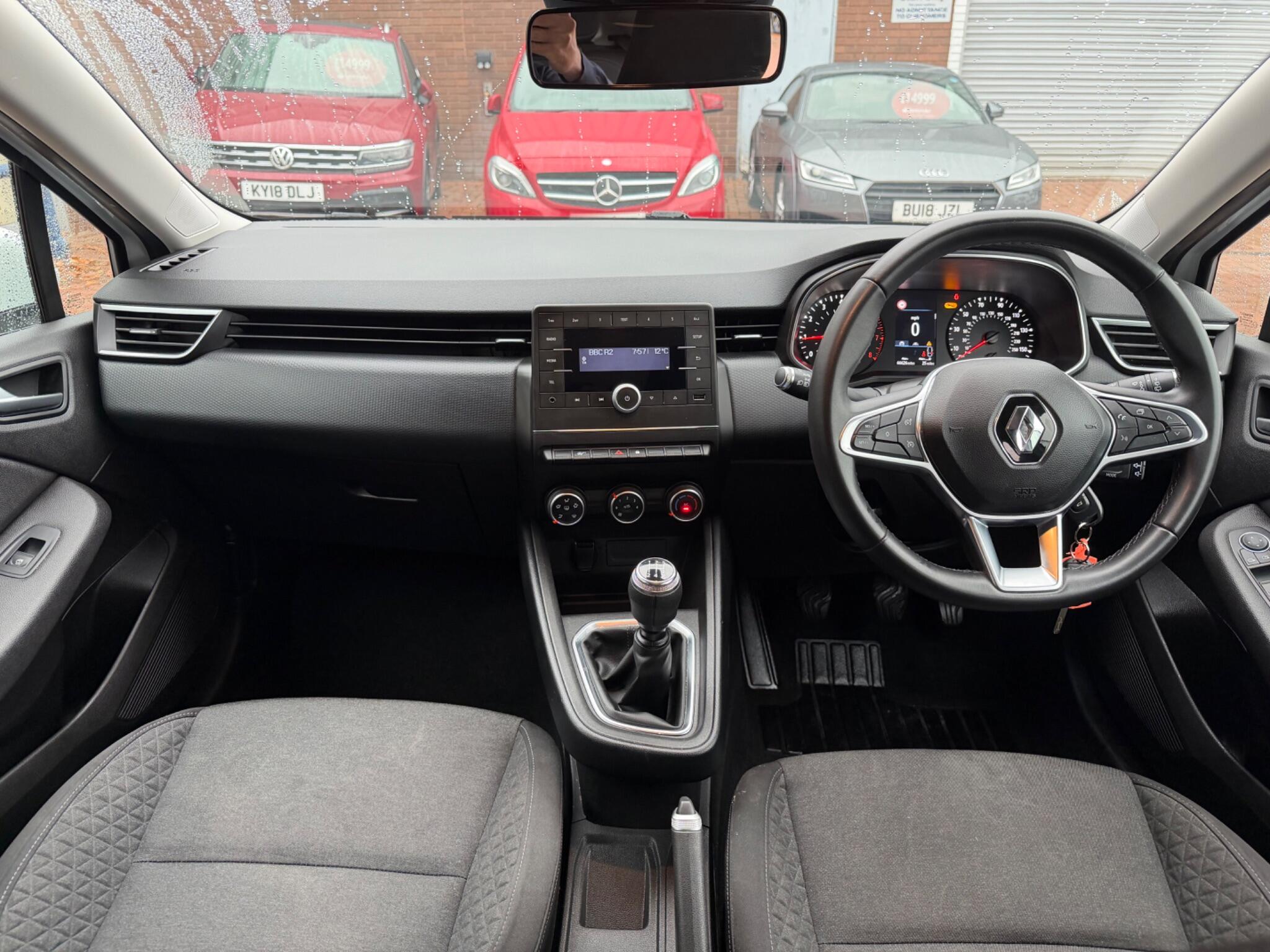 Renault Clio view 4