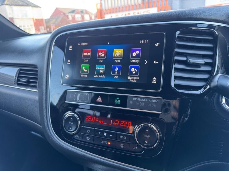 Mitsubishi Outlander view 24