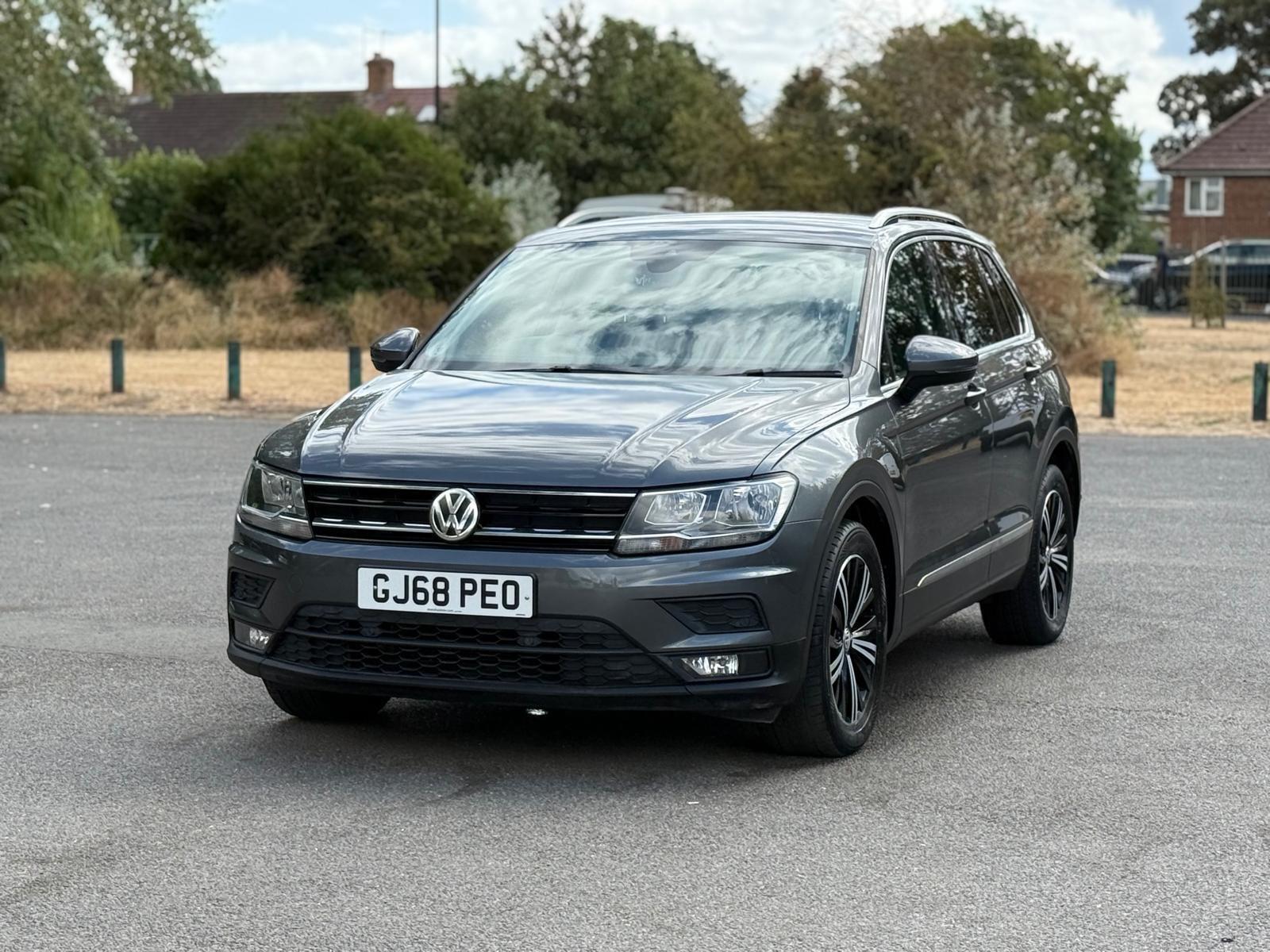 Volkswagen Tiguan view 6