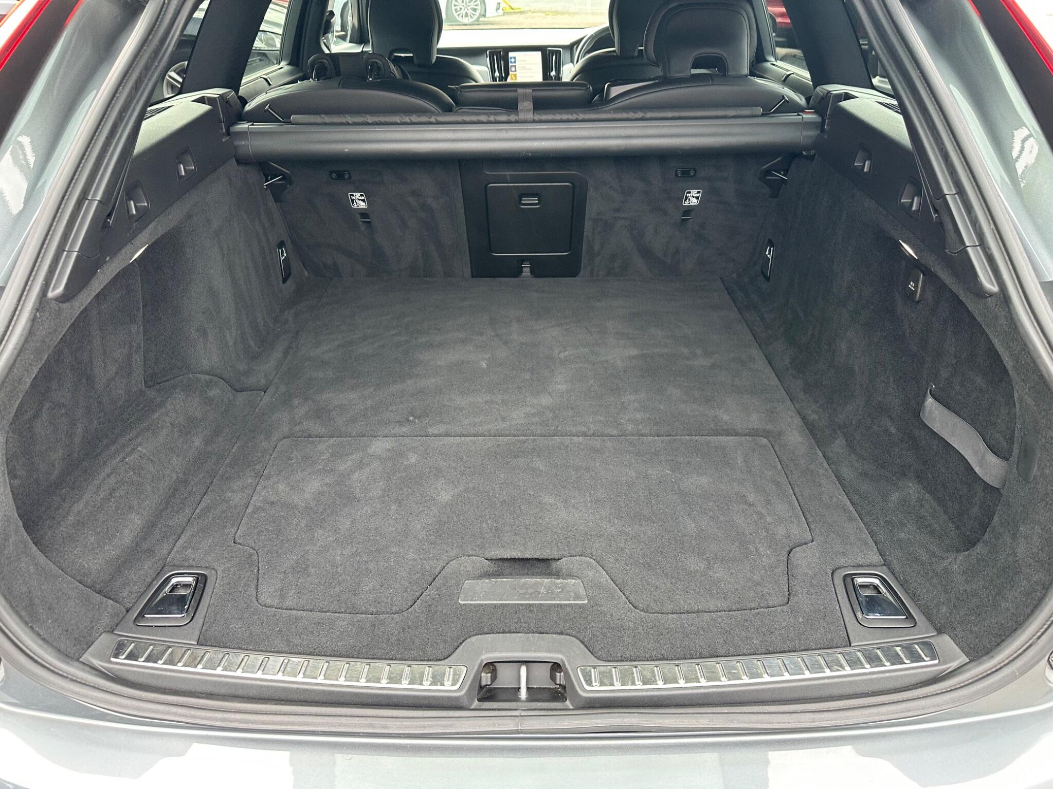 Volvo V90 view 19