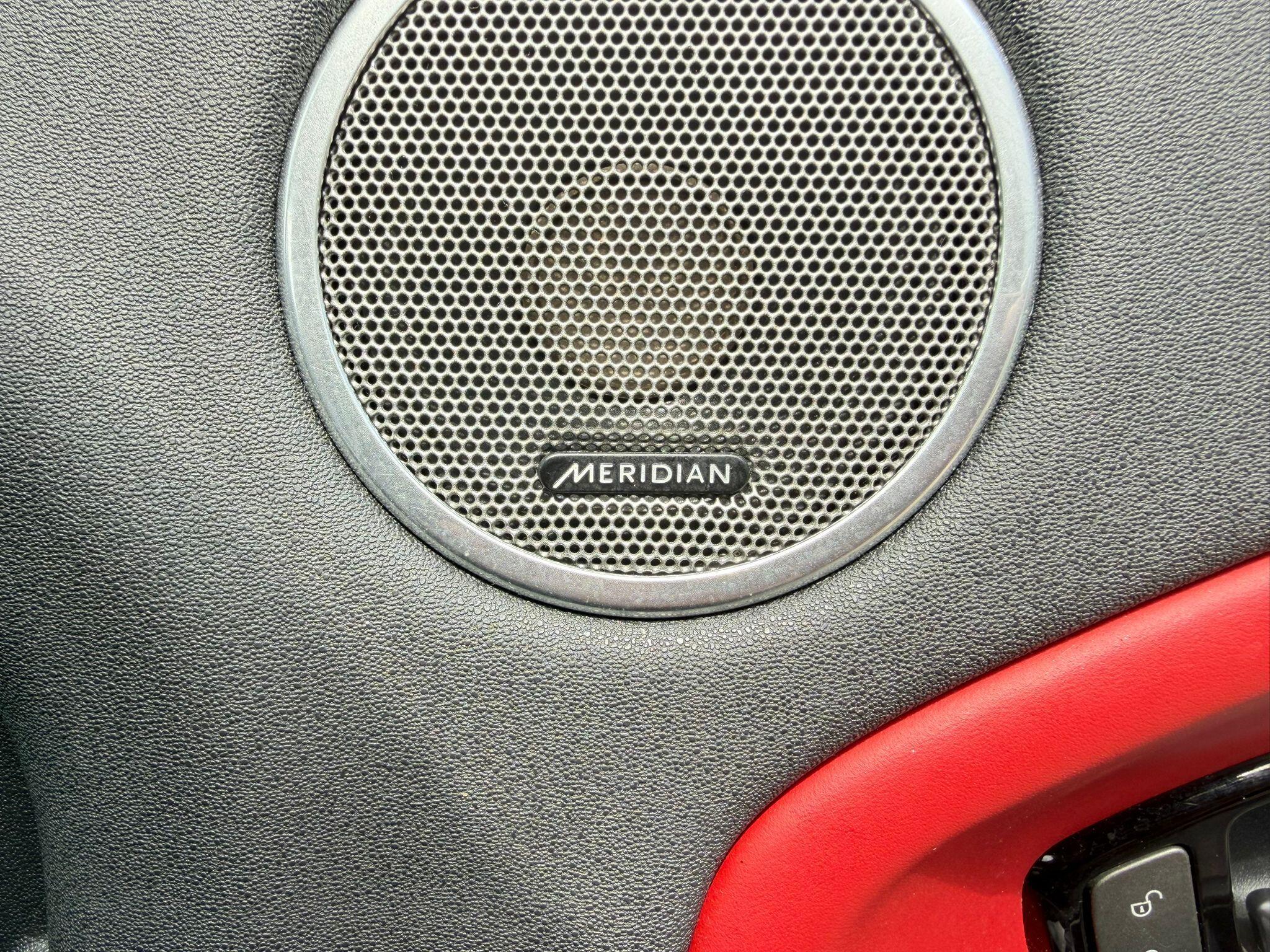 Land Rover Range Rover Evoque view 24