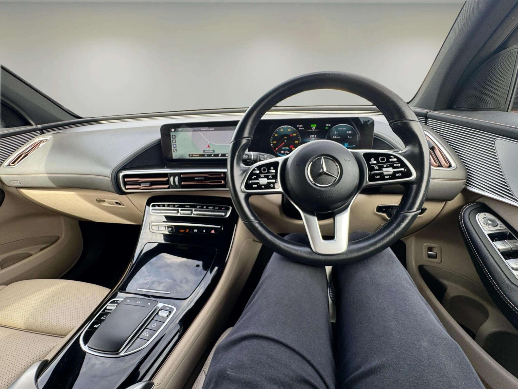 Mercedes-Benz EQC view 58