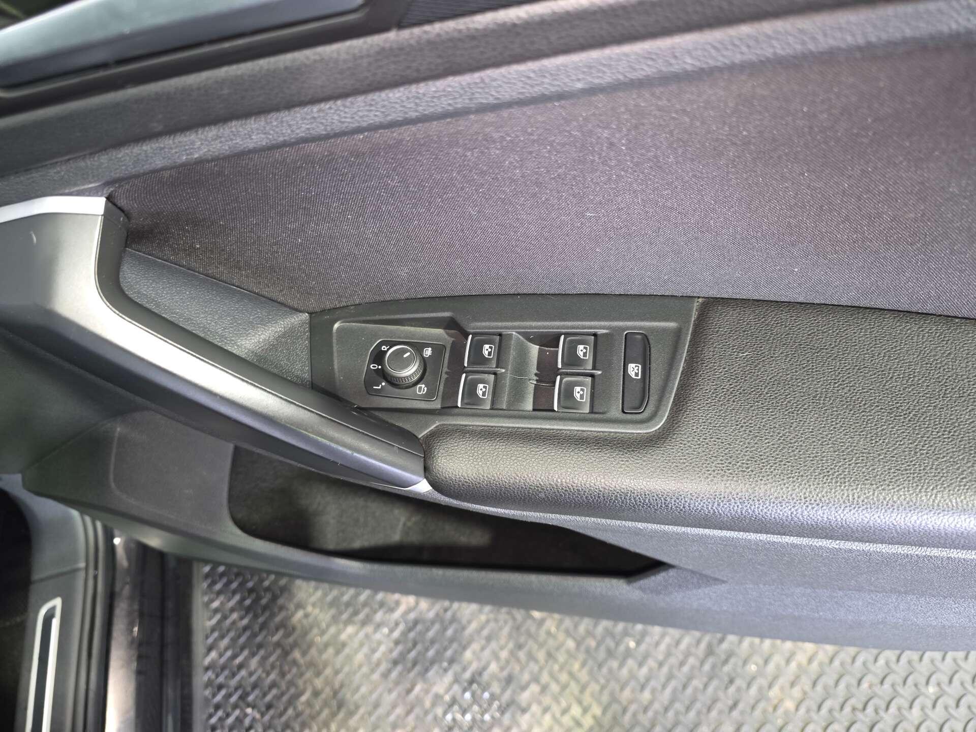 Volkswagen Tiguan view 43