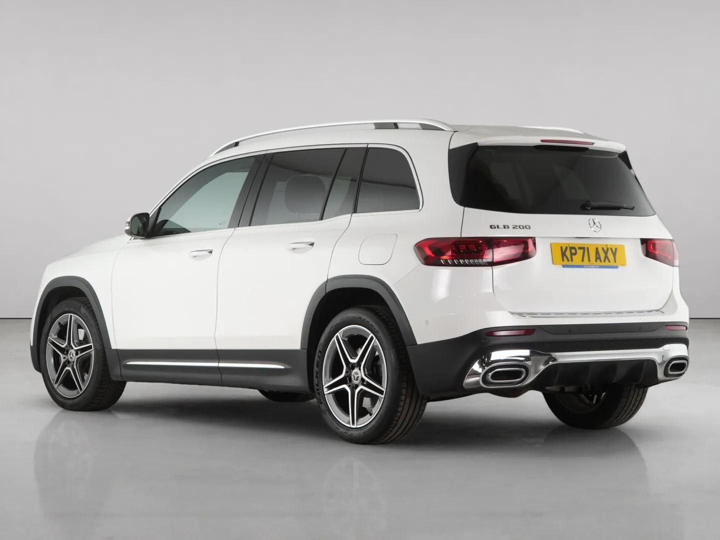 Mercedes-Benz GLB view 8