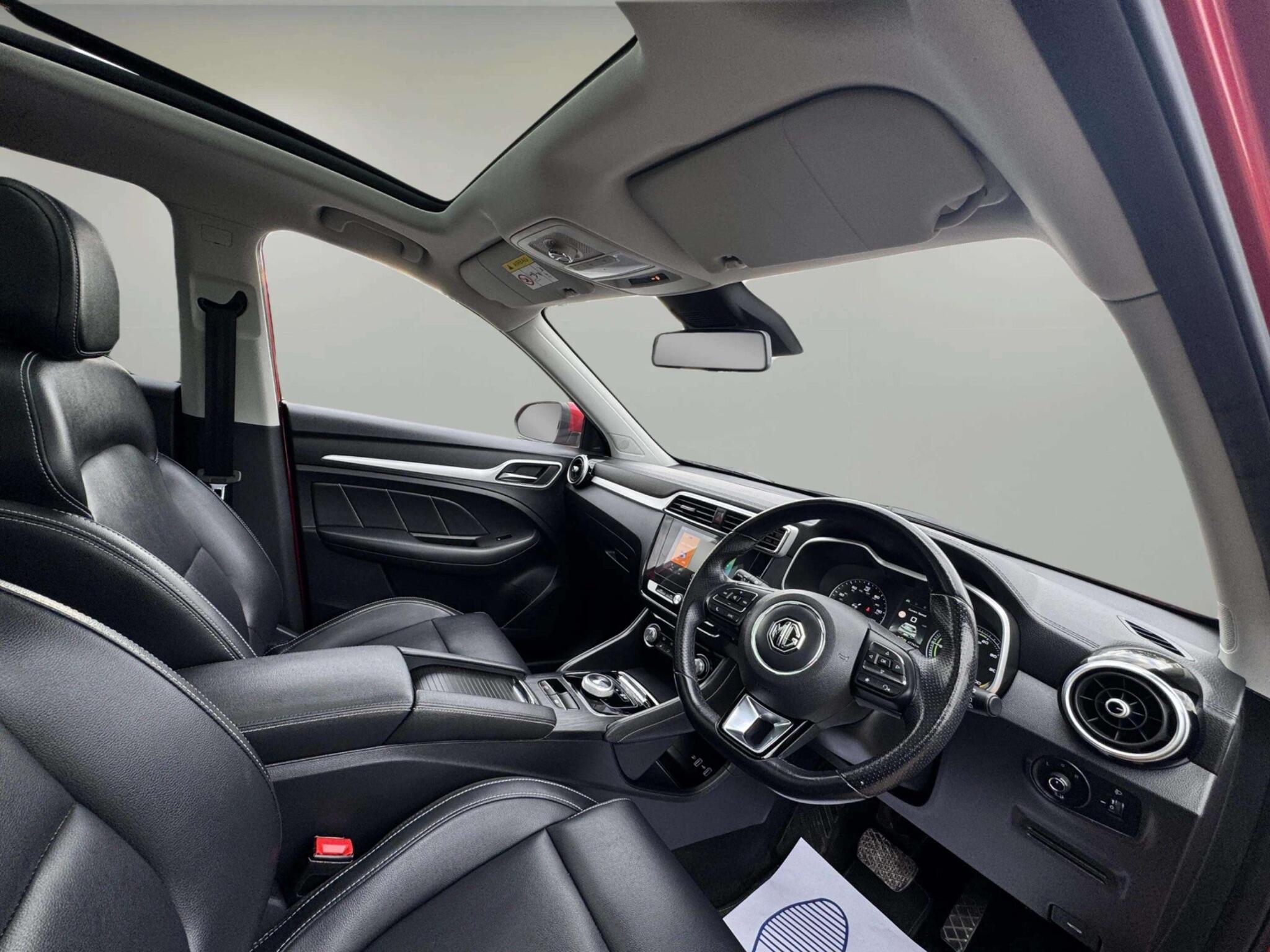 MG ZS view 57
