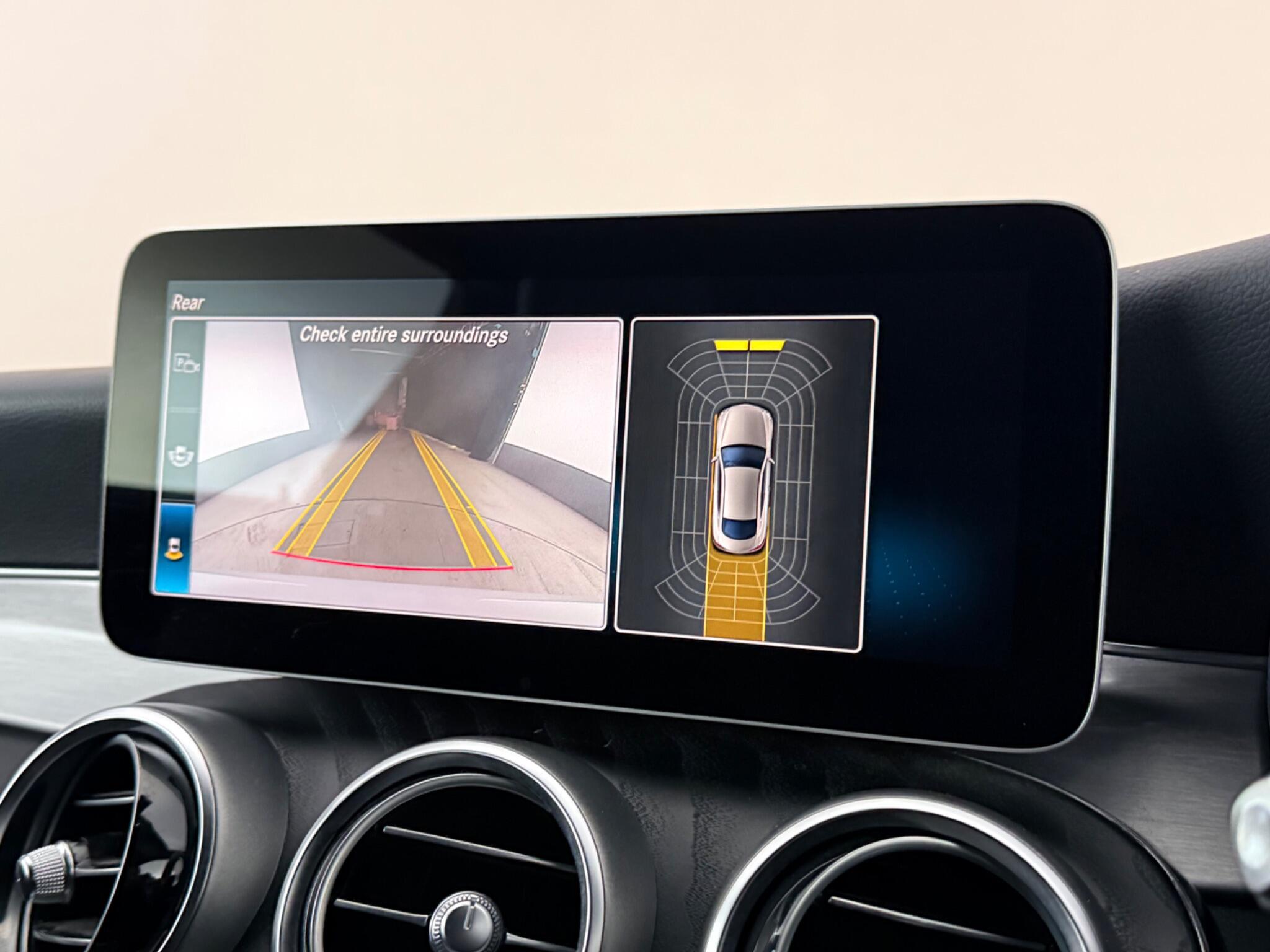 Mercedes-Benz C-Class view 28