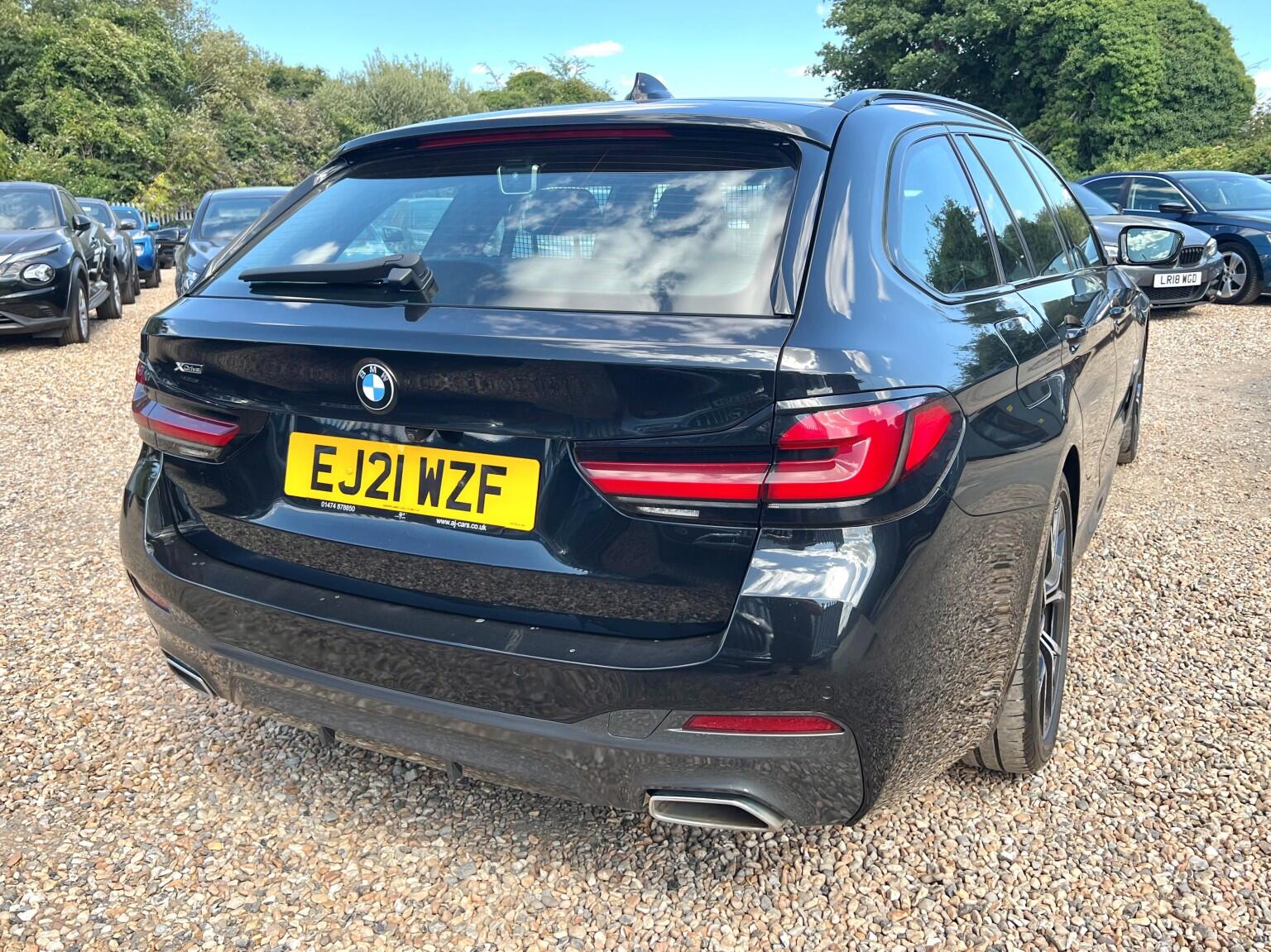 BMW 5 Series view 4