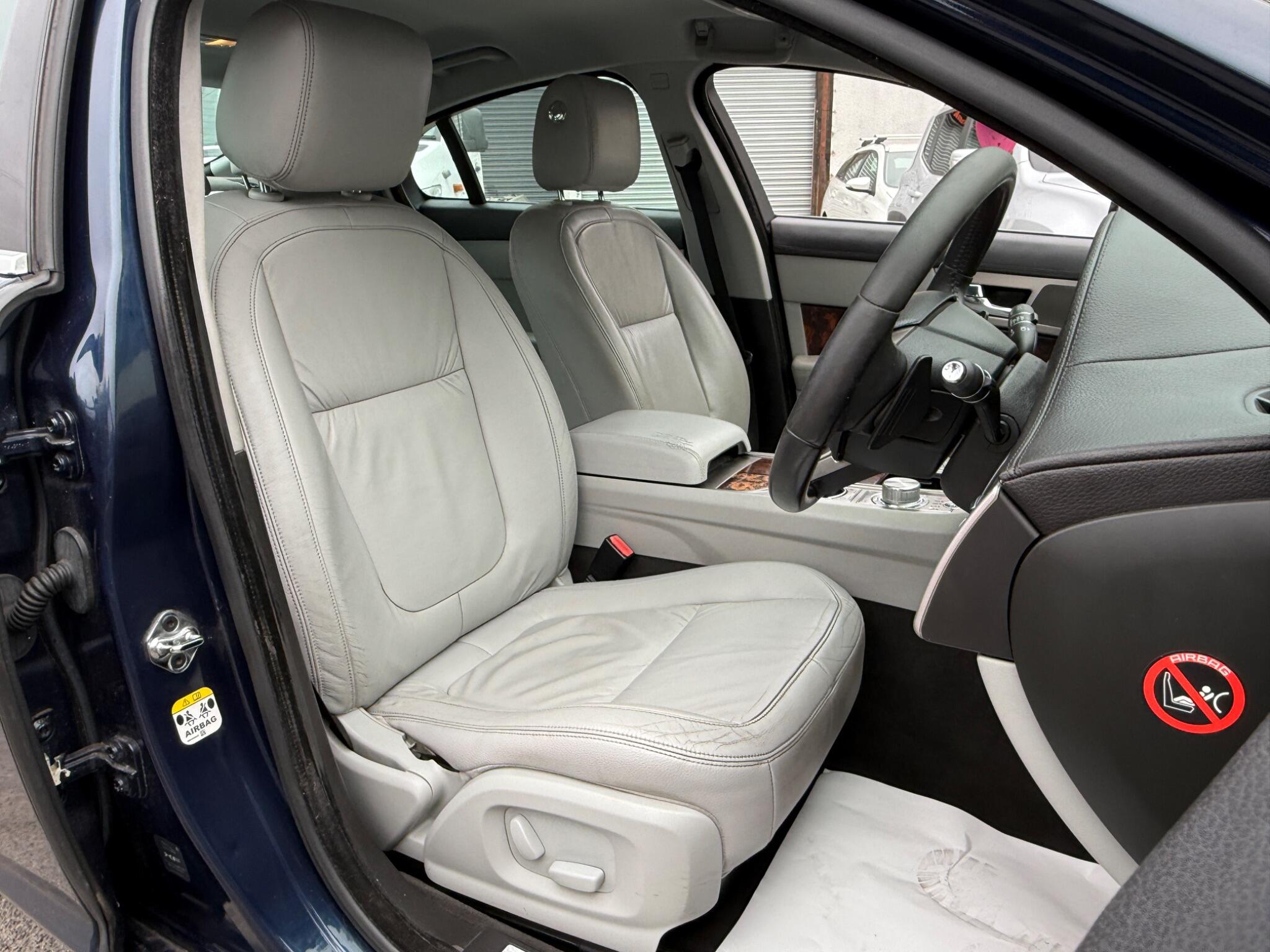 Jaguar XF - Image 30