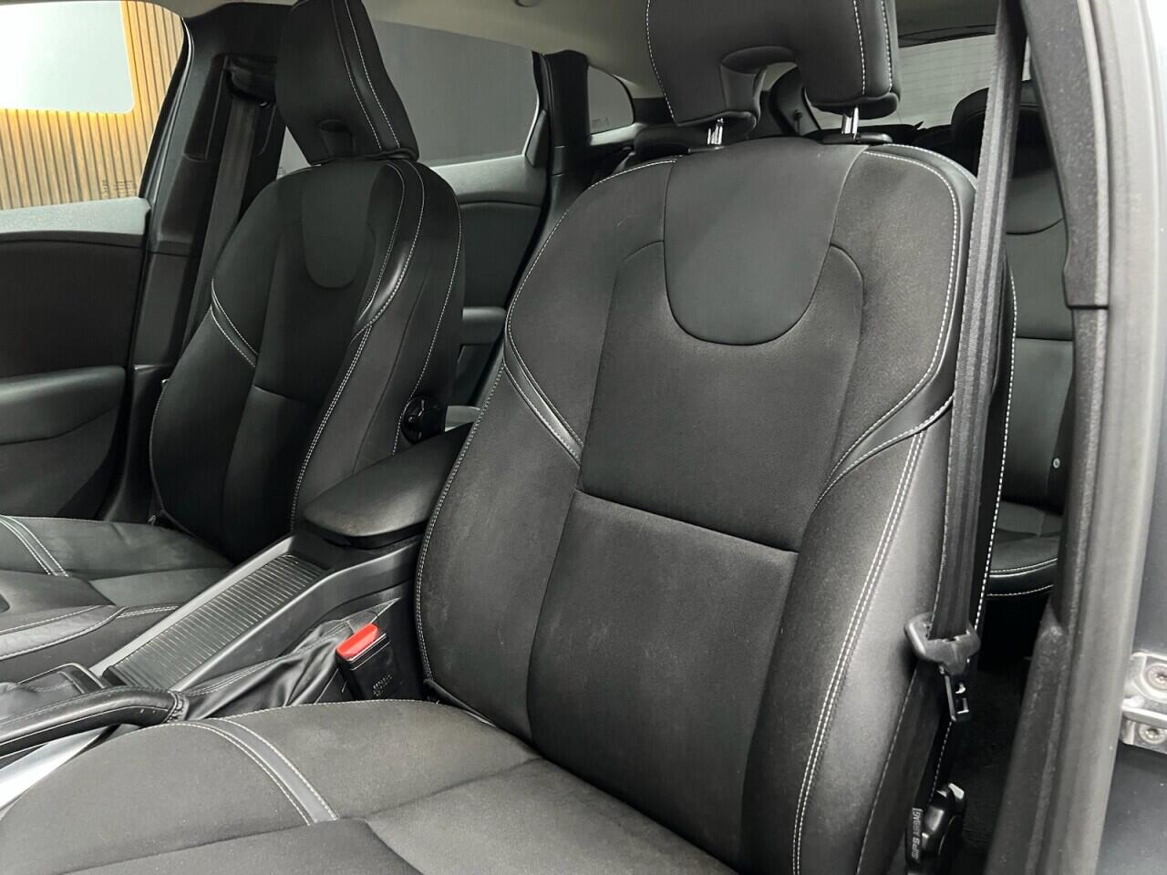 Volvo V40 view 30