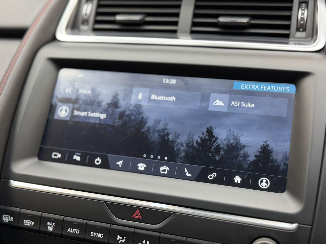 Jaguar E-Pace view 56