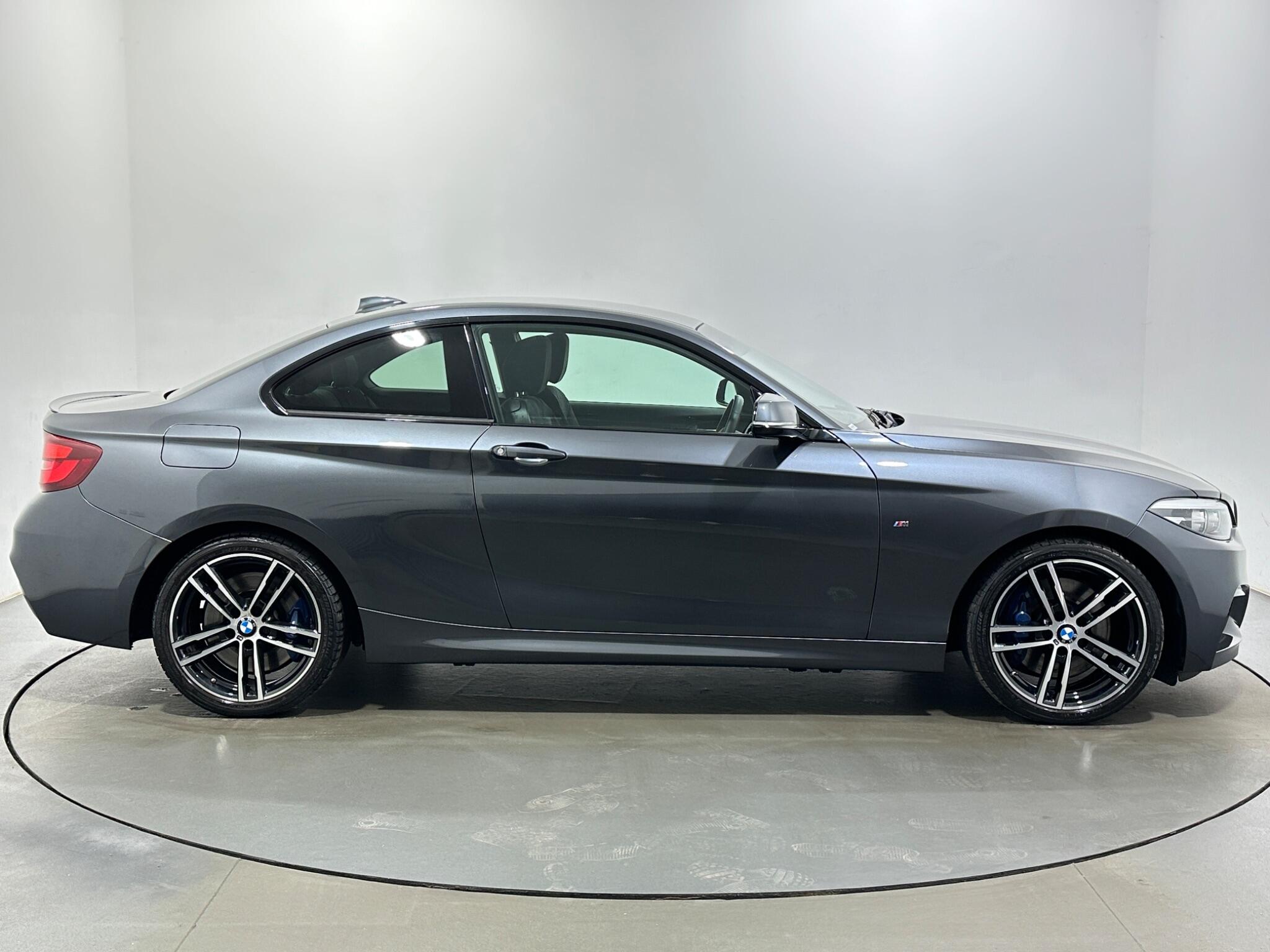 BMW 2 Series view 9