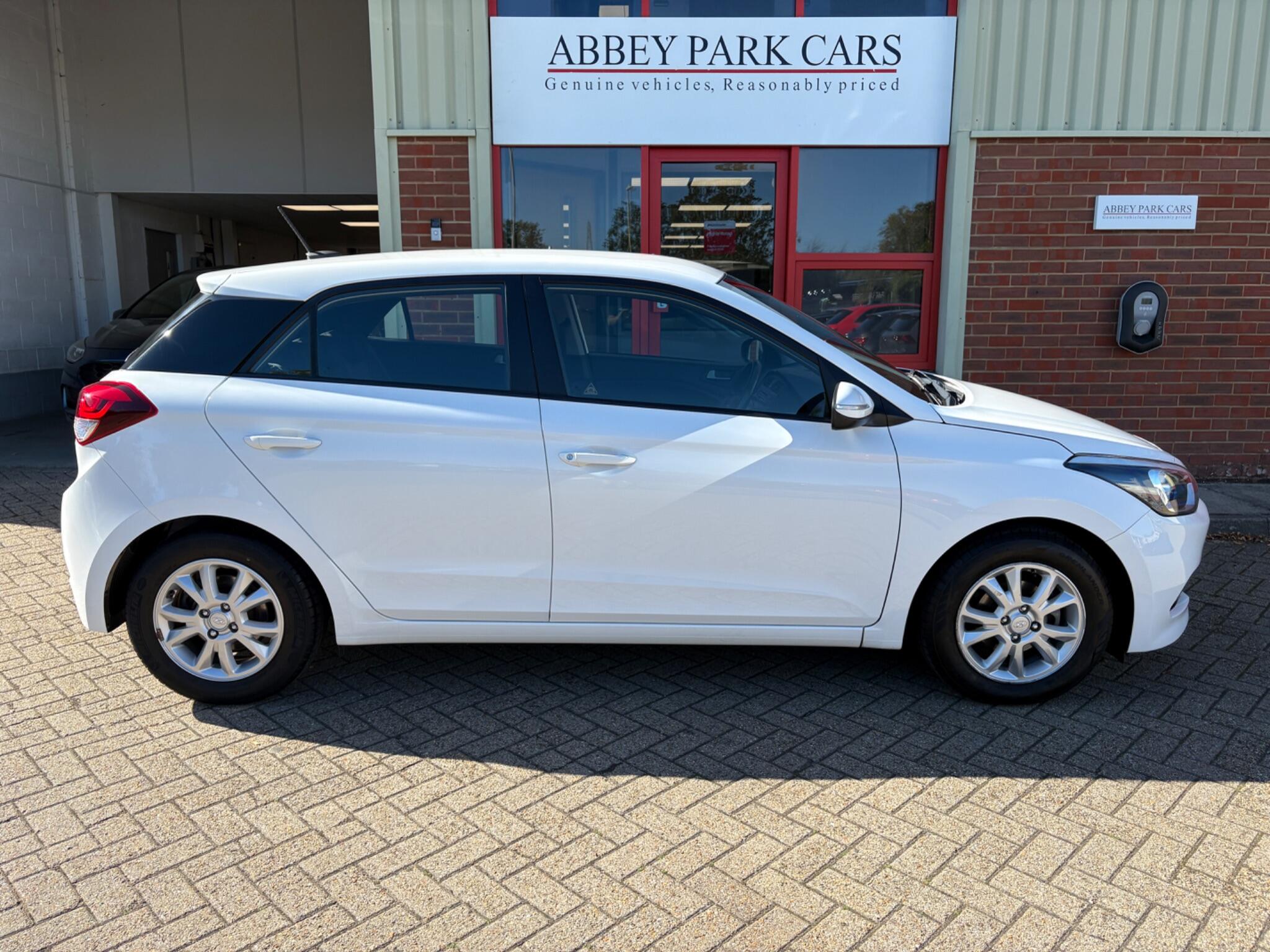 Hyundai i20 view 2