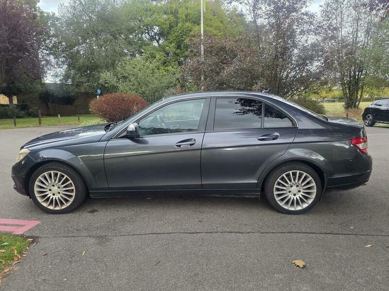 Mercedes-Benz C-Class view 29