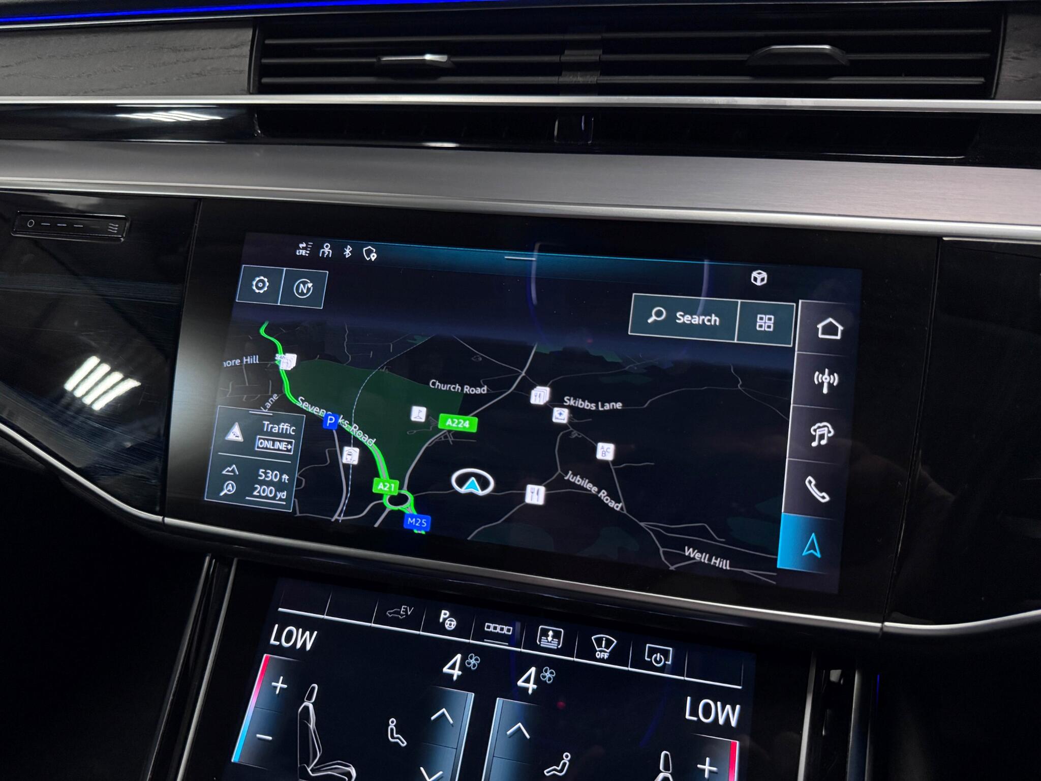 Audi A8 view 11