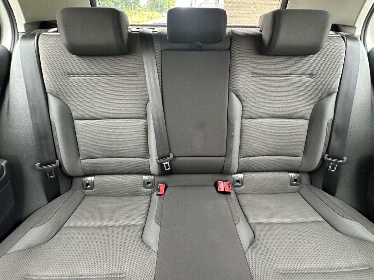Volkswagen Golf view 43
