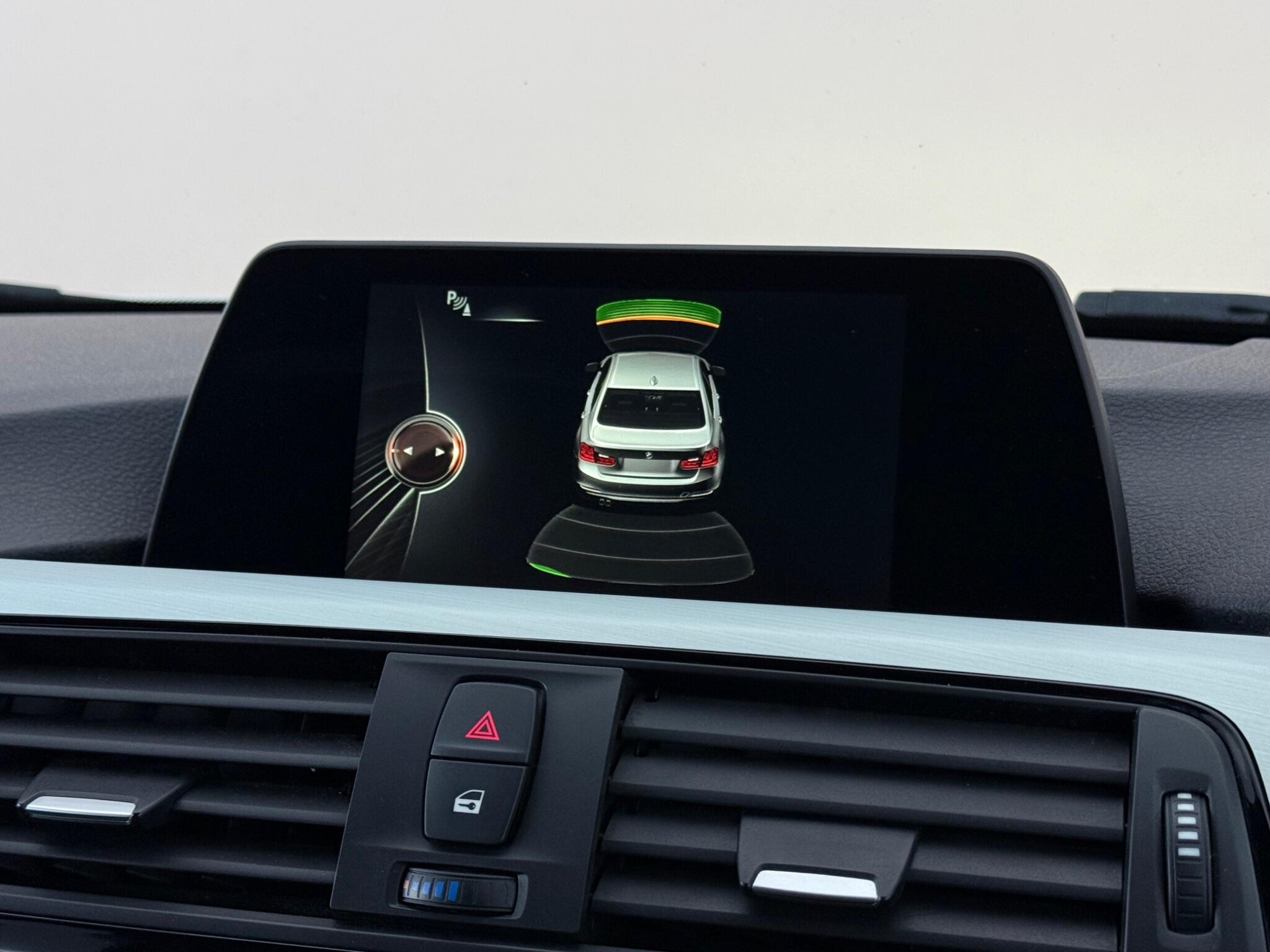 BMW 3 Series view 25