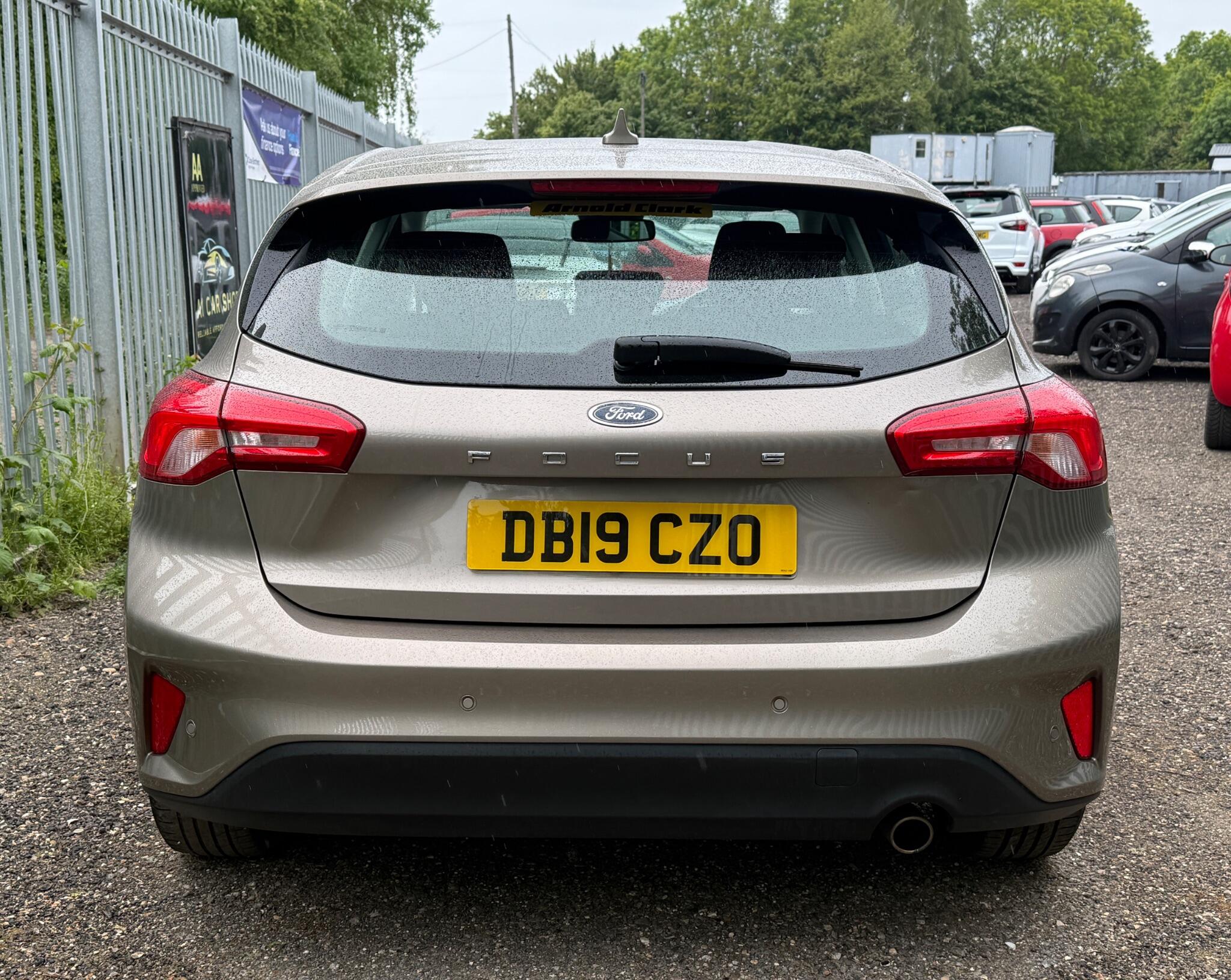 2019 Ford Focus image 14