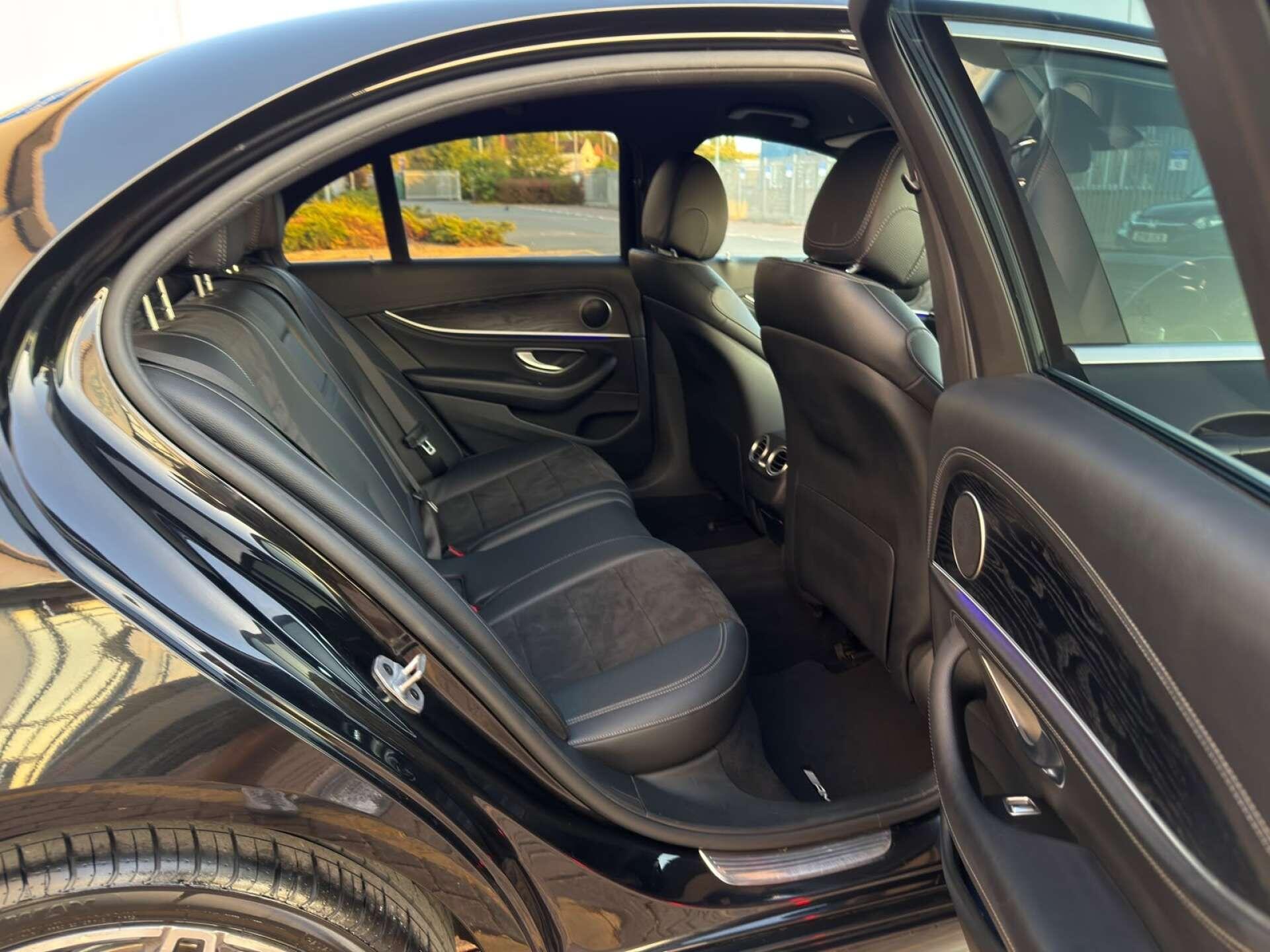 Mercedes-Benz E Class view 32