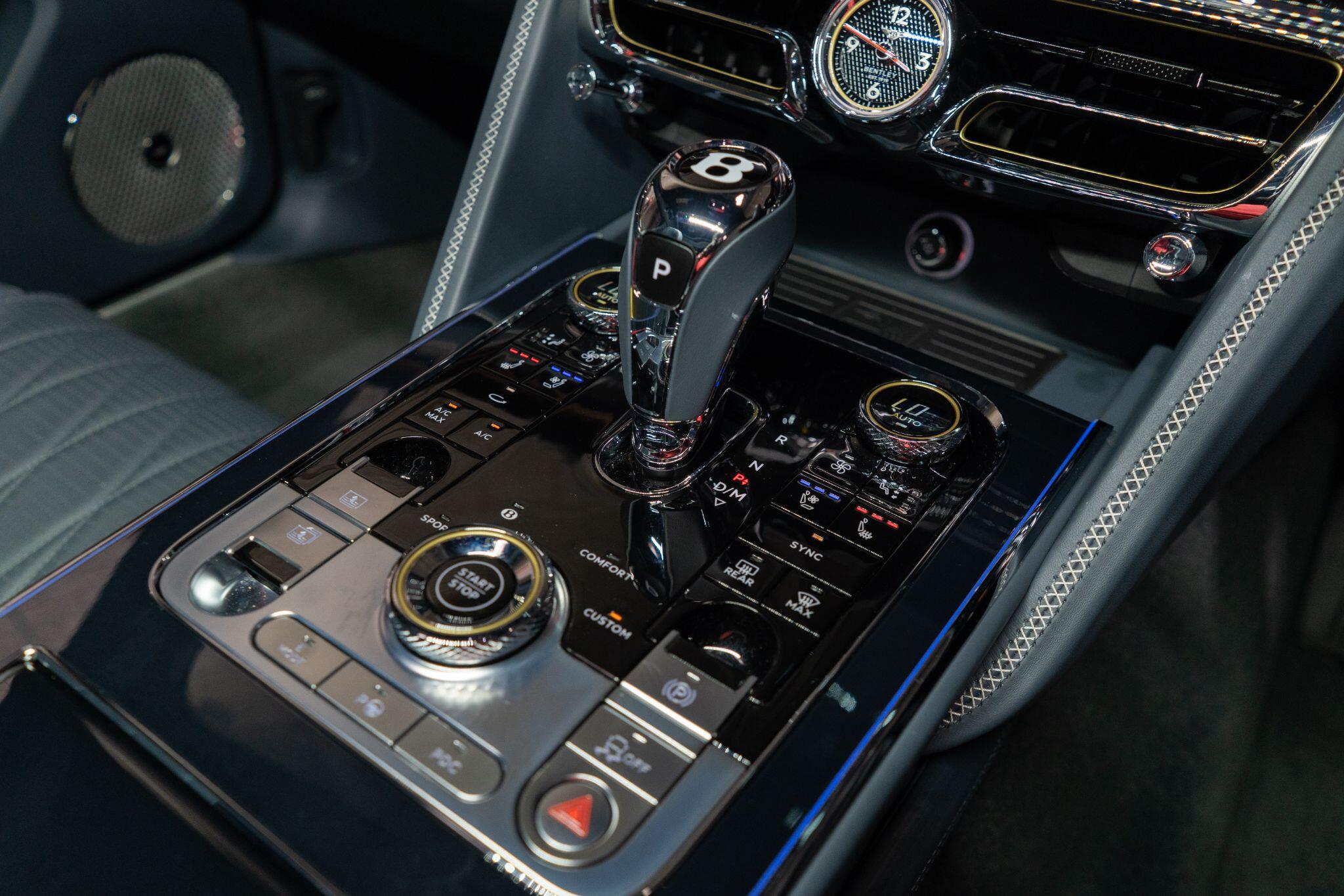 Bentley Flying Spur view 34
