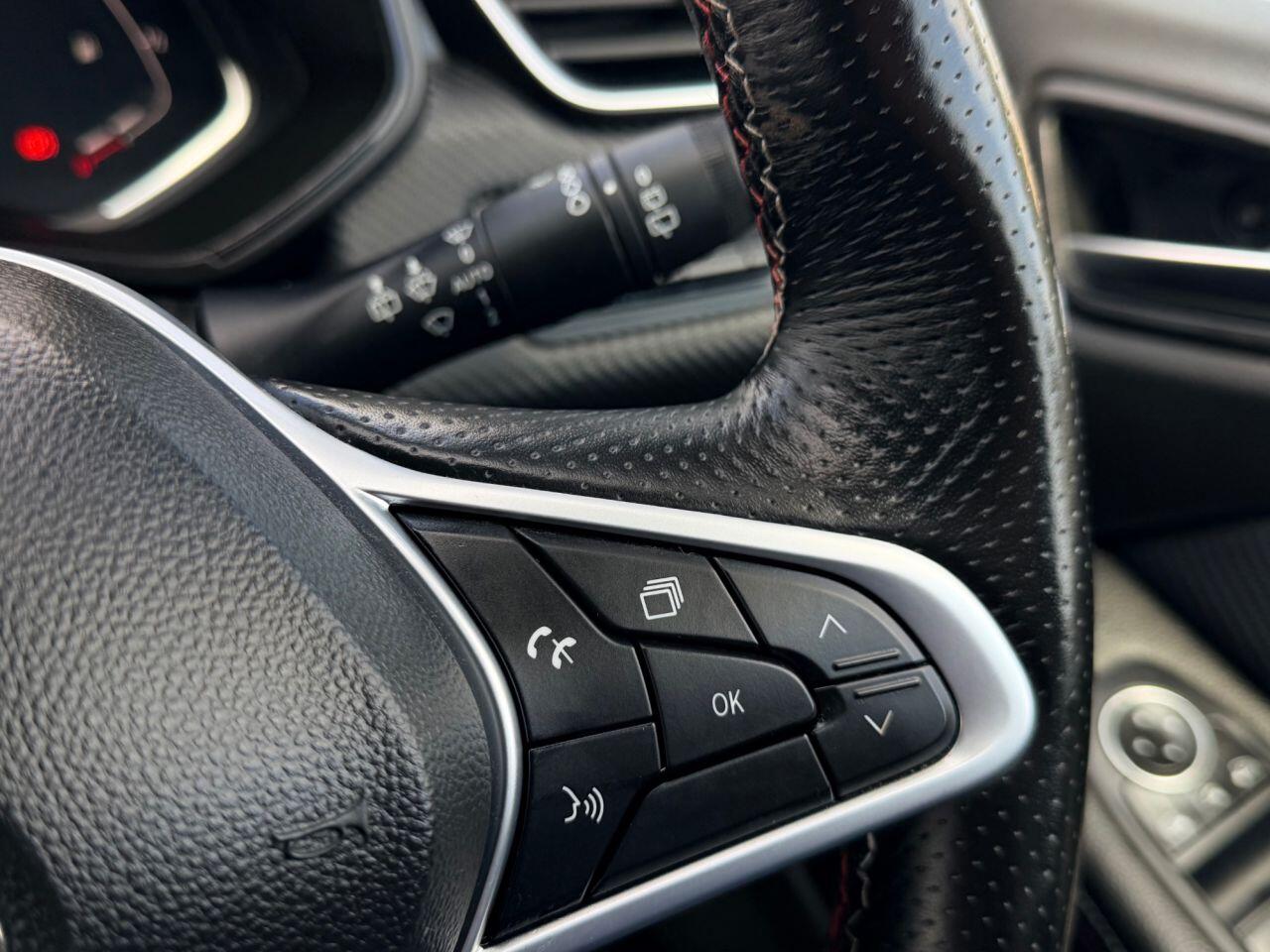 Renault Clio view 30