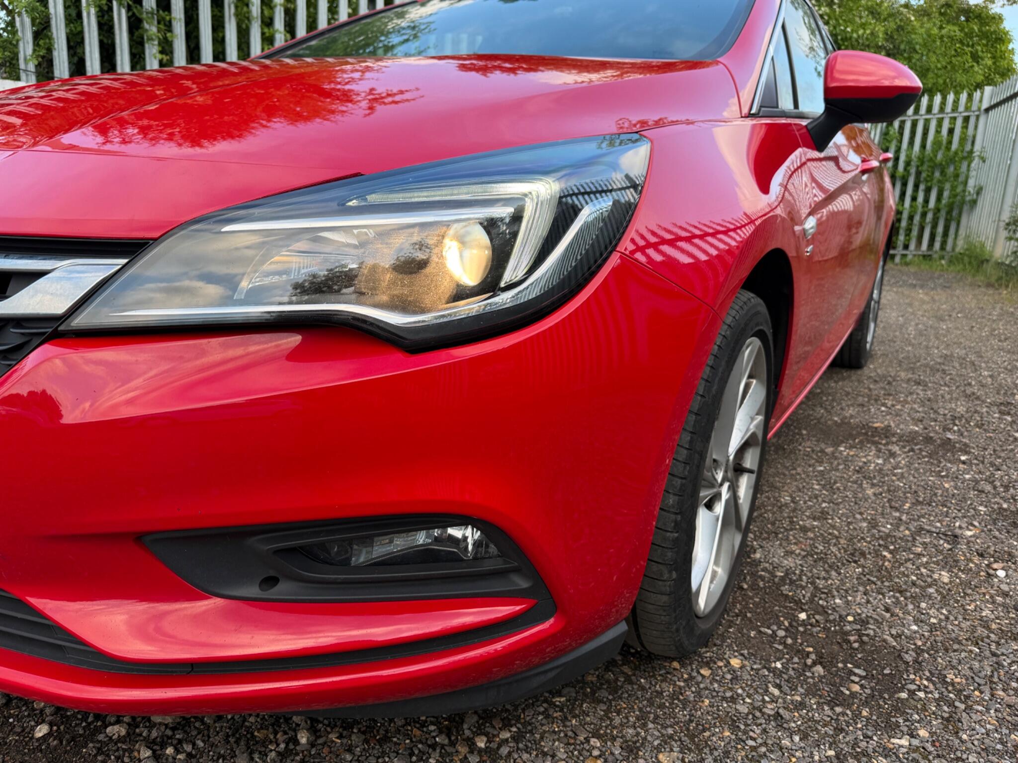 2017 Vauxhall Astra image 43