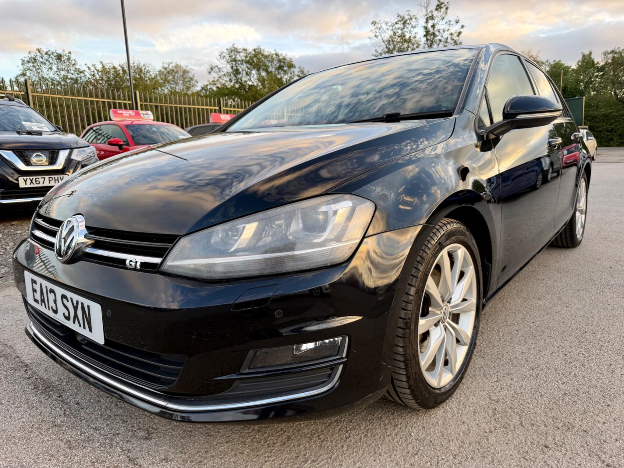Volkswagen Golf view 10