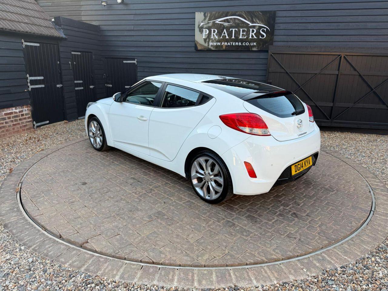 Hyundai Veloster view 8