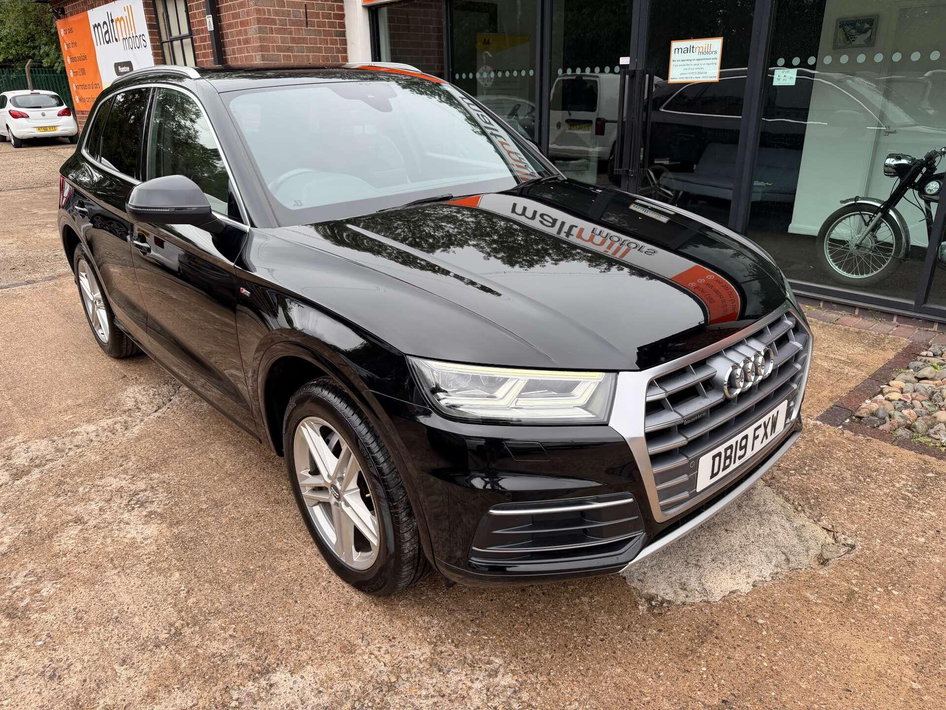 Audi Q5 view 5