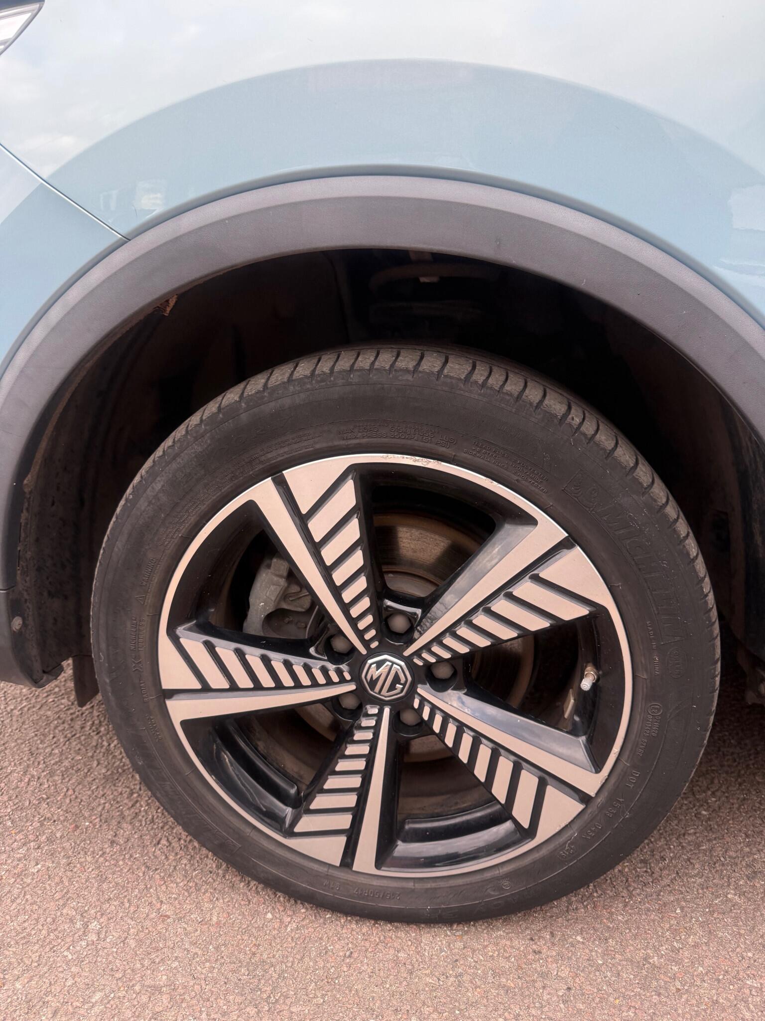 MG ZS view 9