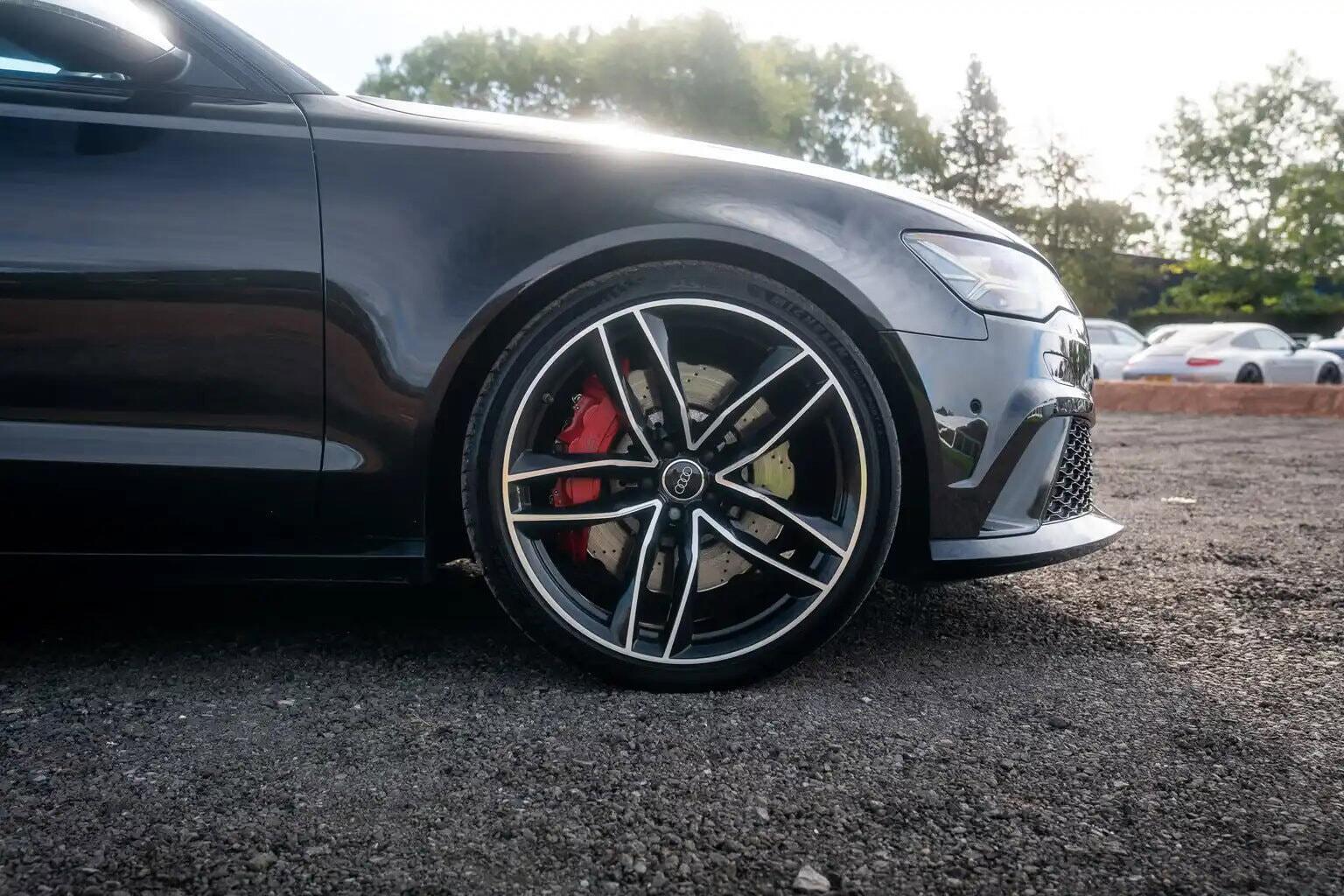 Audi RS6 view 9