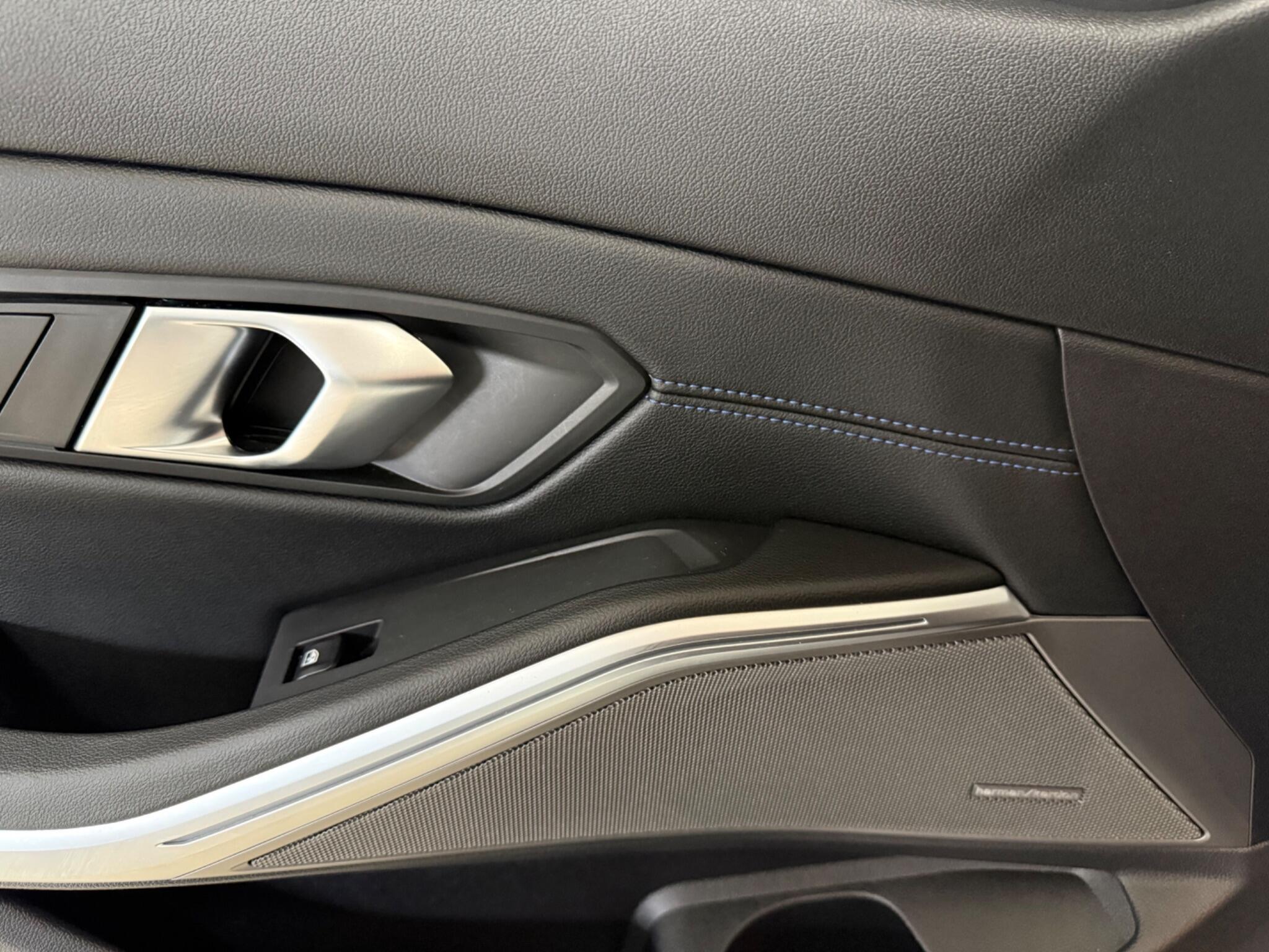 BMW 3 Series view 39