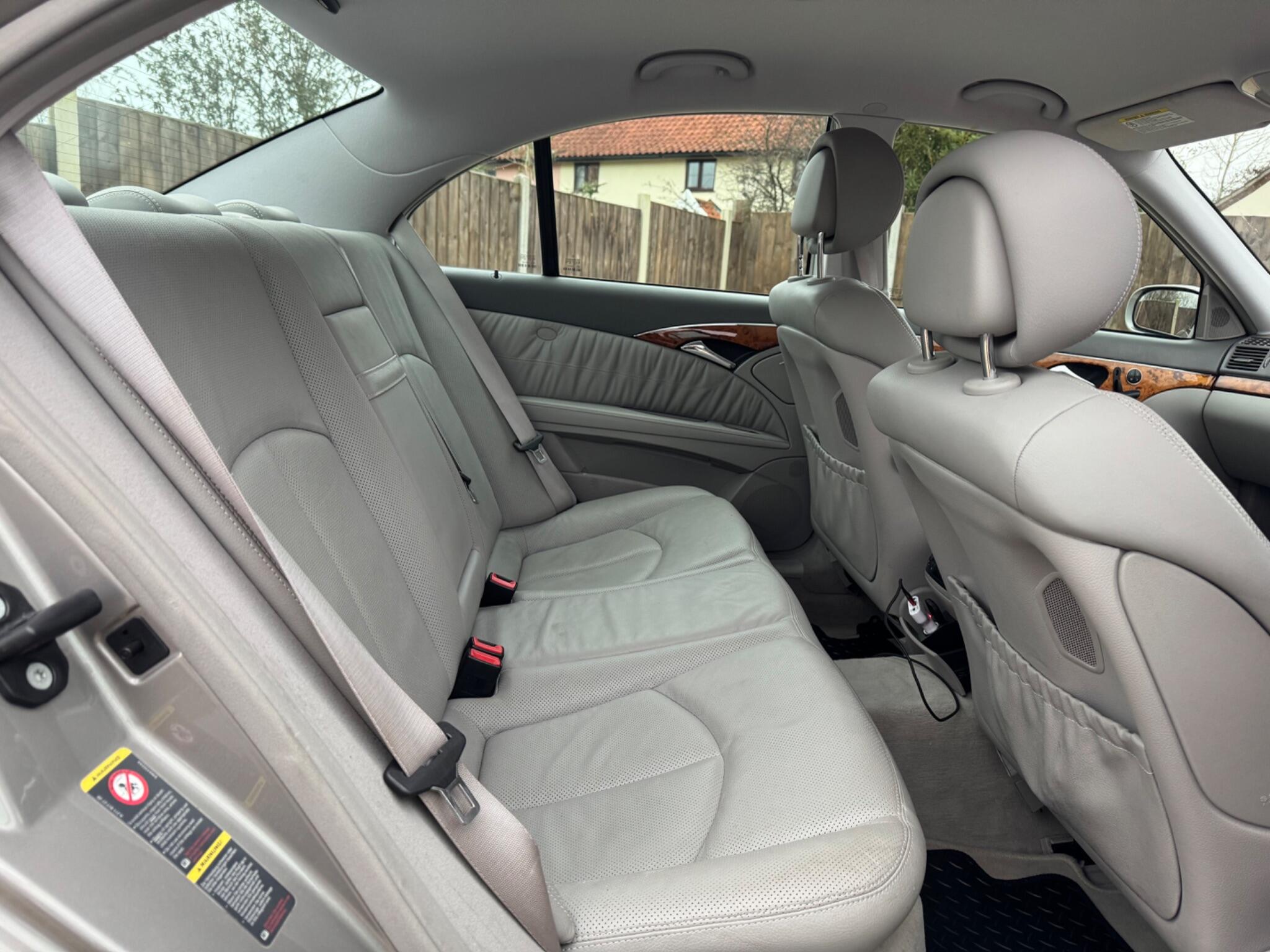 2005 Mercedes-Benz E Class 3.5 E350 Elegance 7G-Tronic 4dr • 69,000 miles image 17