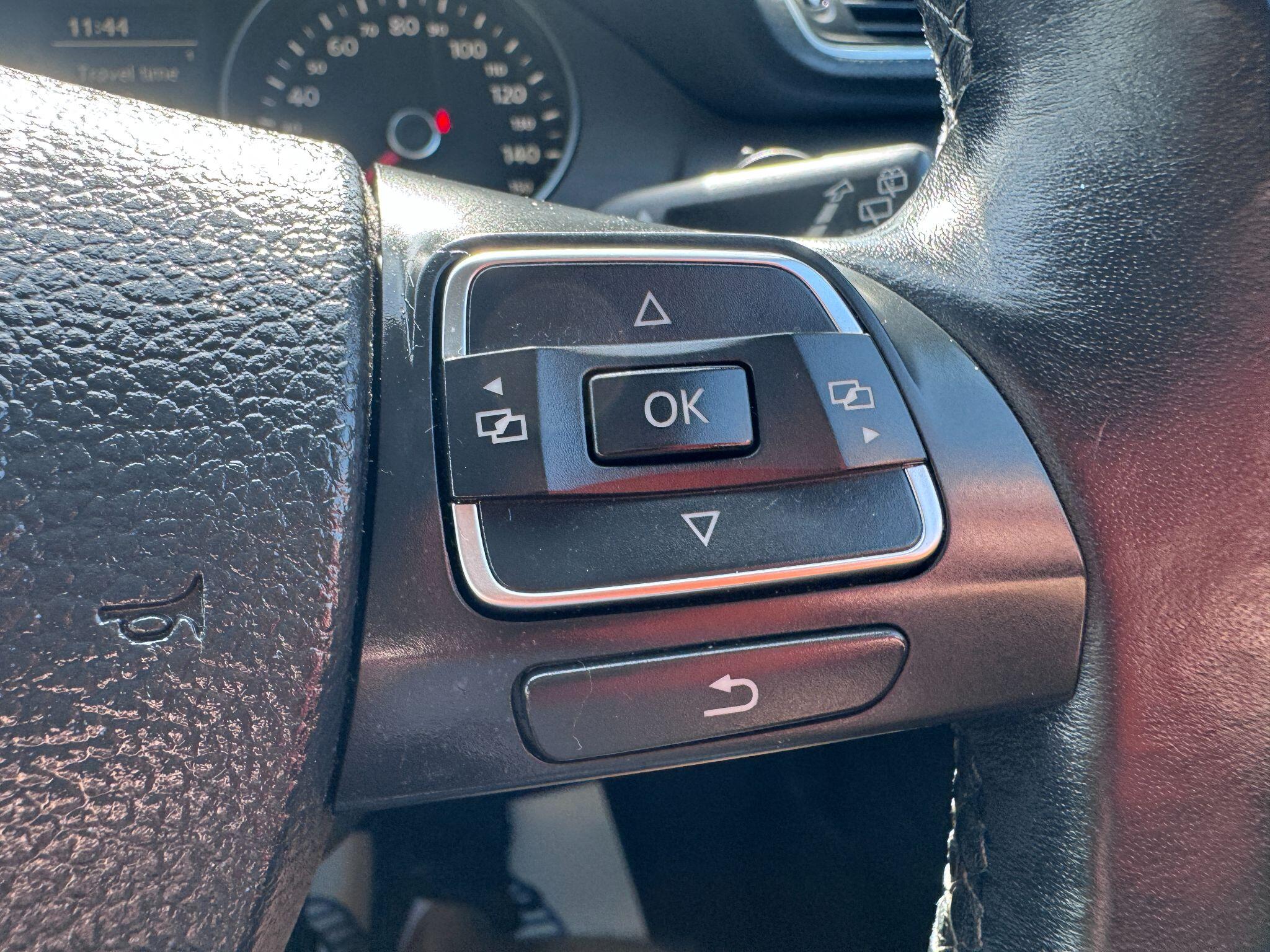 2011 Volkswagen Passat image 46