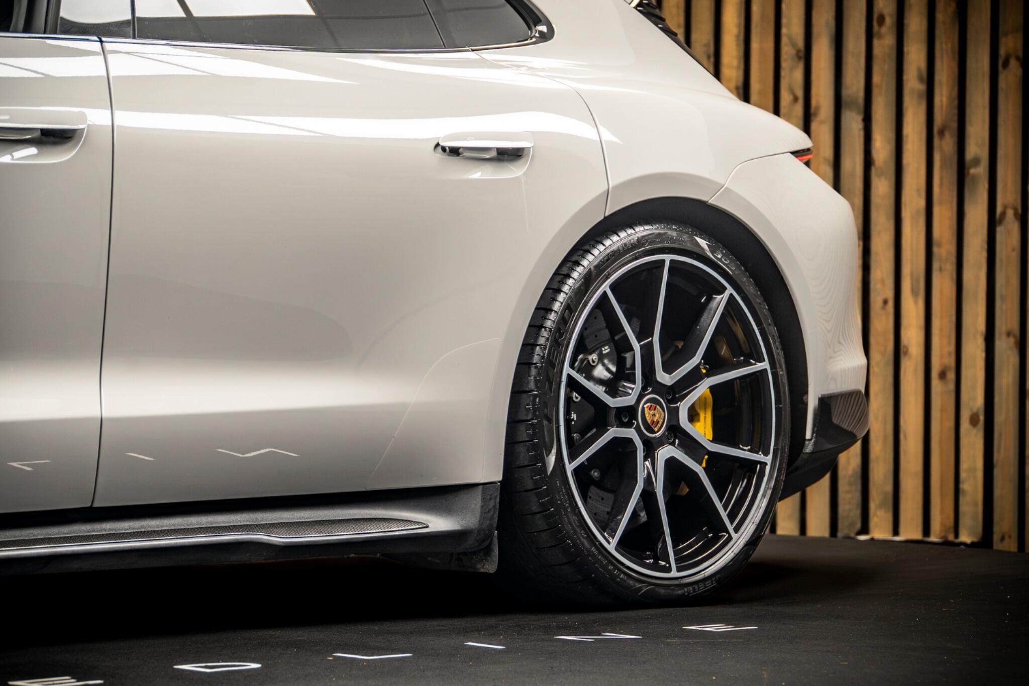 Porsche Taycan view 16
