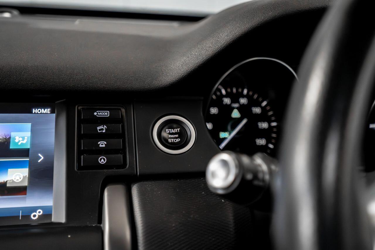 Land Rover Discovery Sport view 32