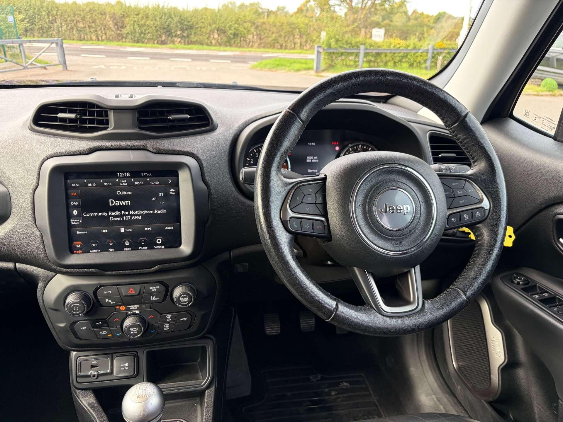 Jeep Renegade view 2