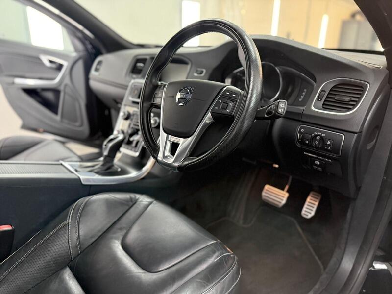 2014 Volvo V60 SOLD 3.0 T6 R-Design Lux Nav Estate 5dr Petrol Geartronic AWD Euro 5 (304 ps) • 15,000 miles image 15