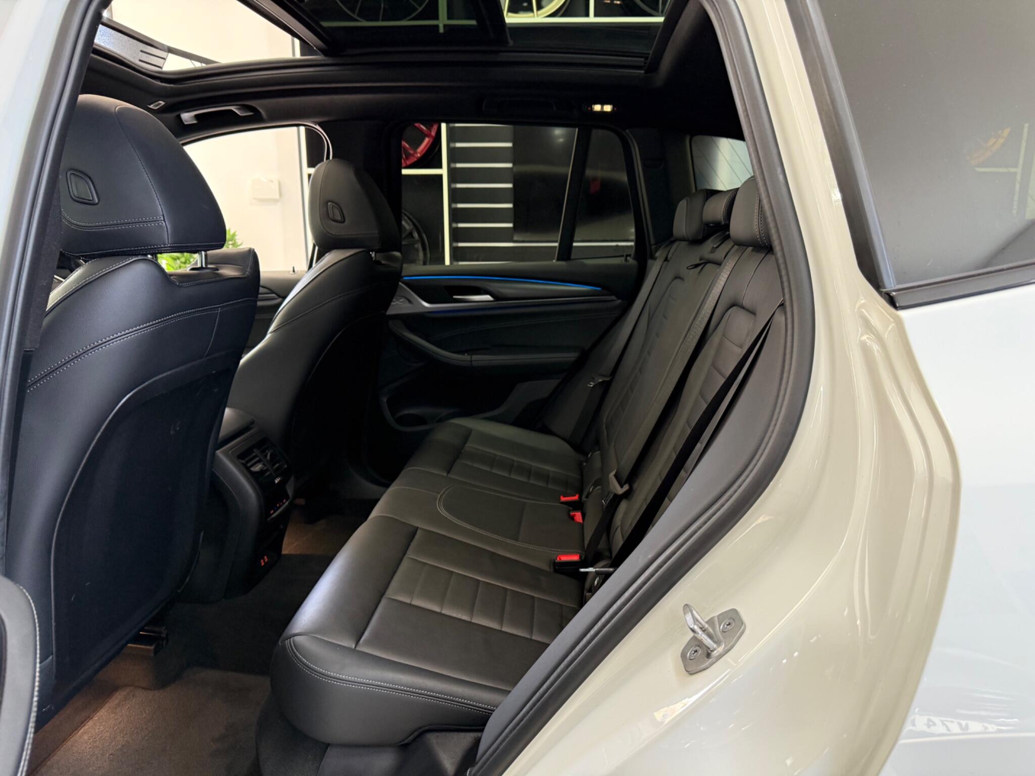 BMW X3 view 32