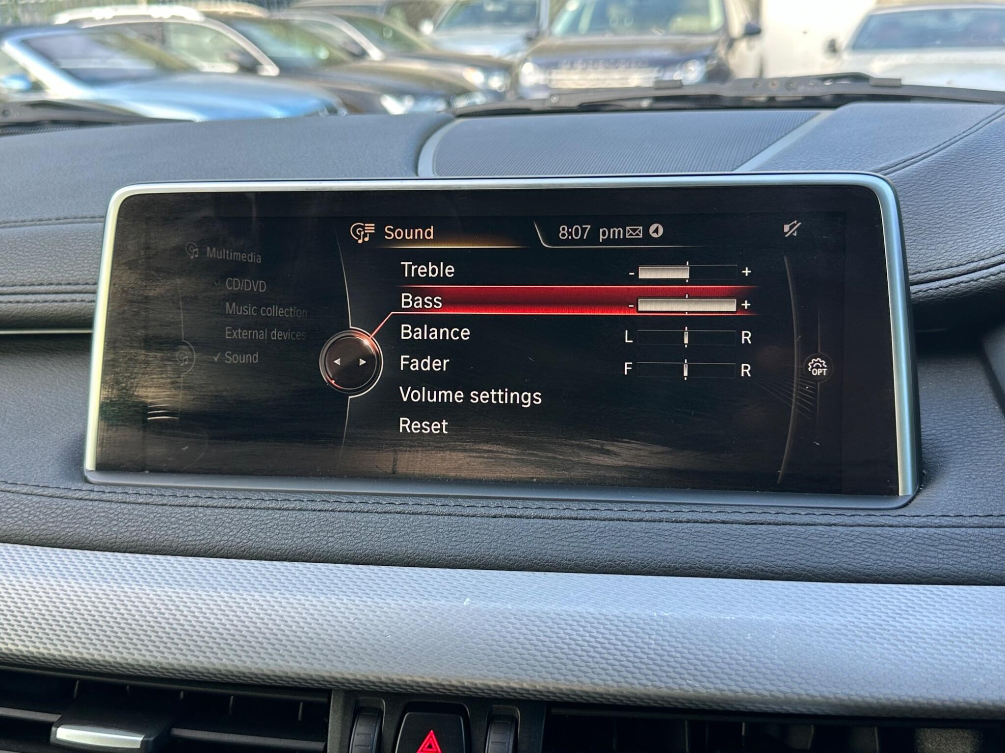 BMW X6 view 34