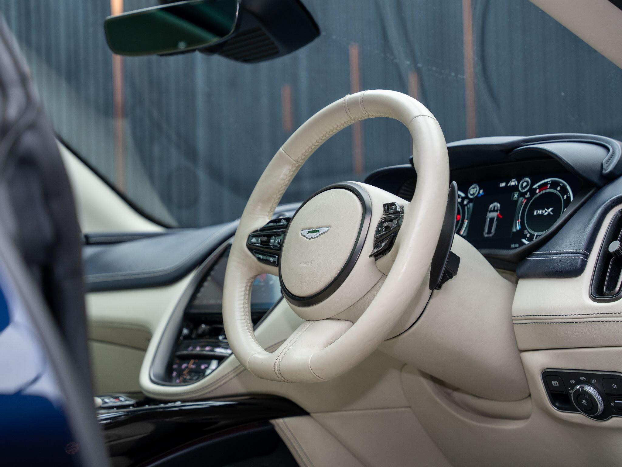 Aston Martin DBX view 22
