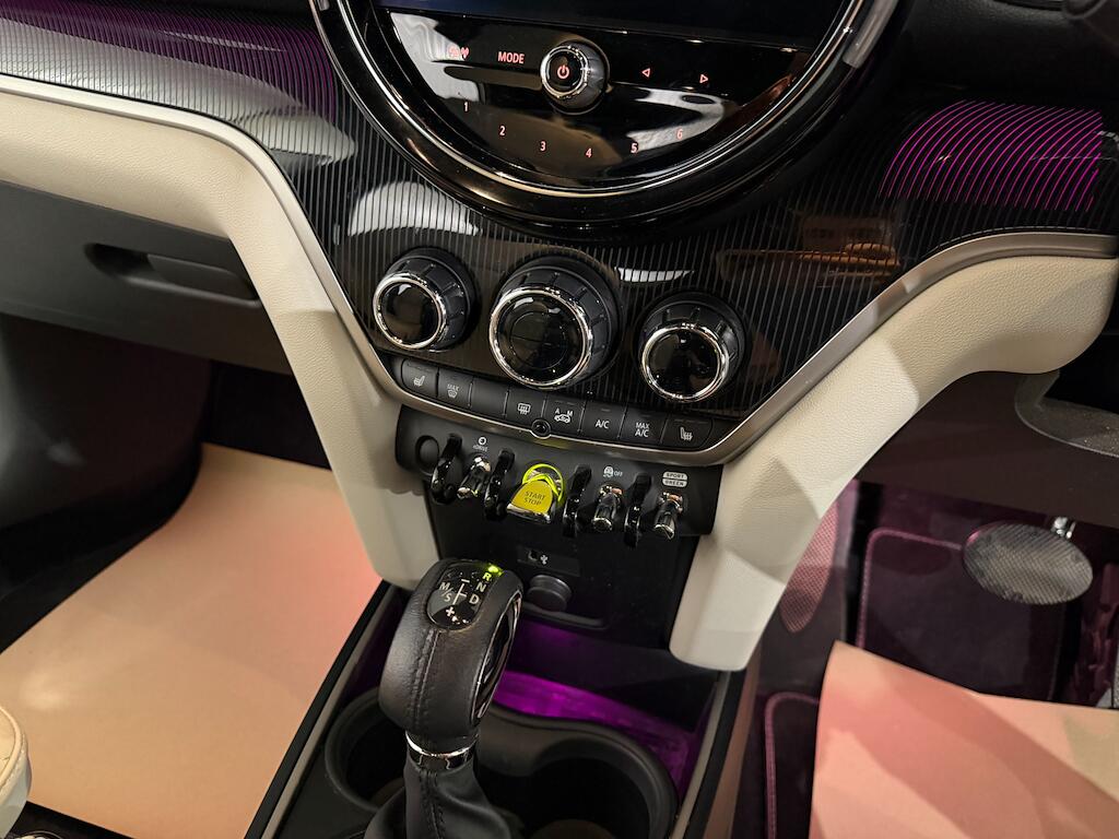 Mini Countryman view 23