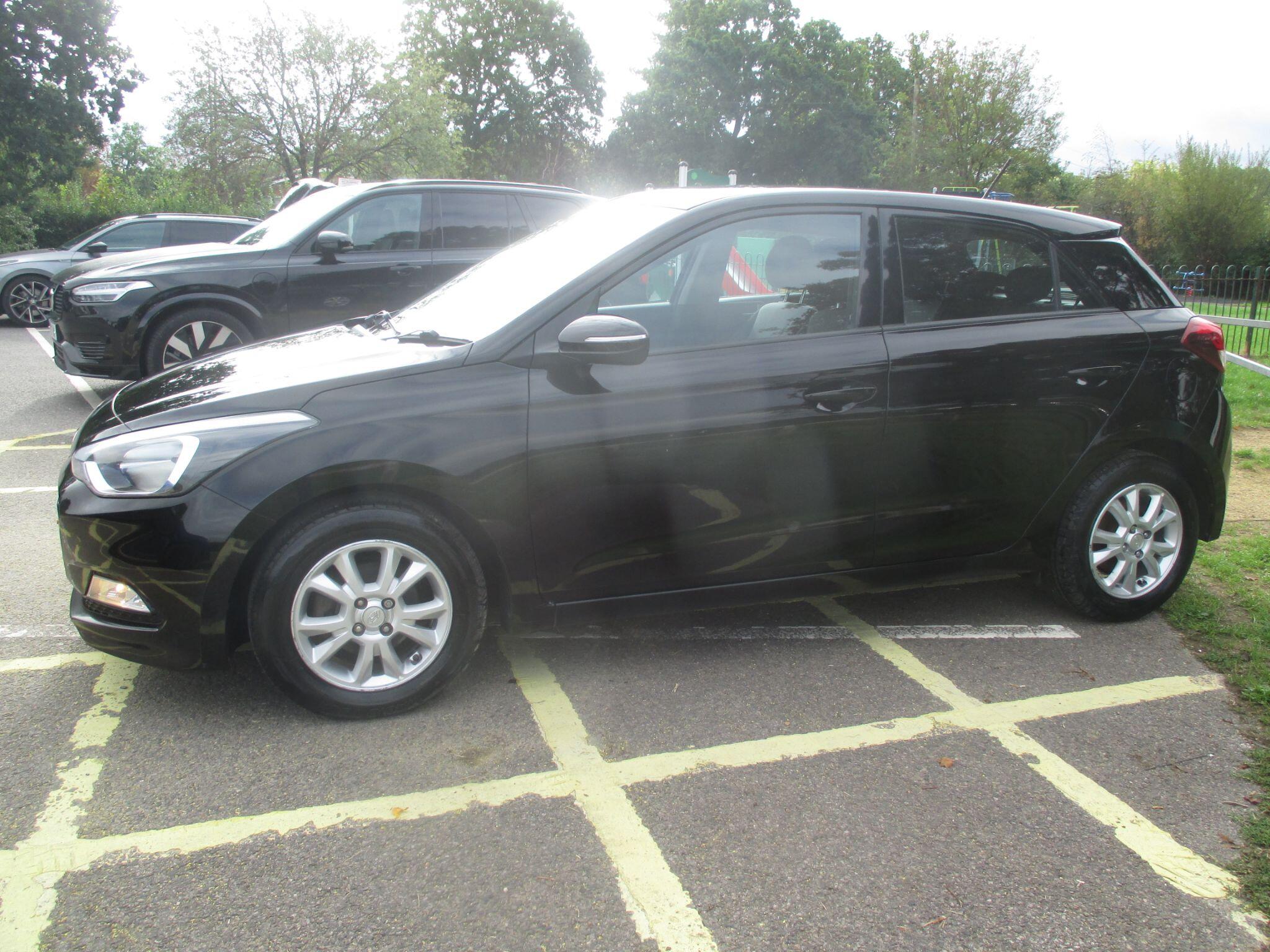 Hyundai i20 view 18