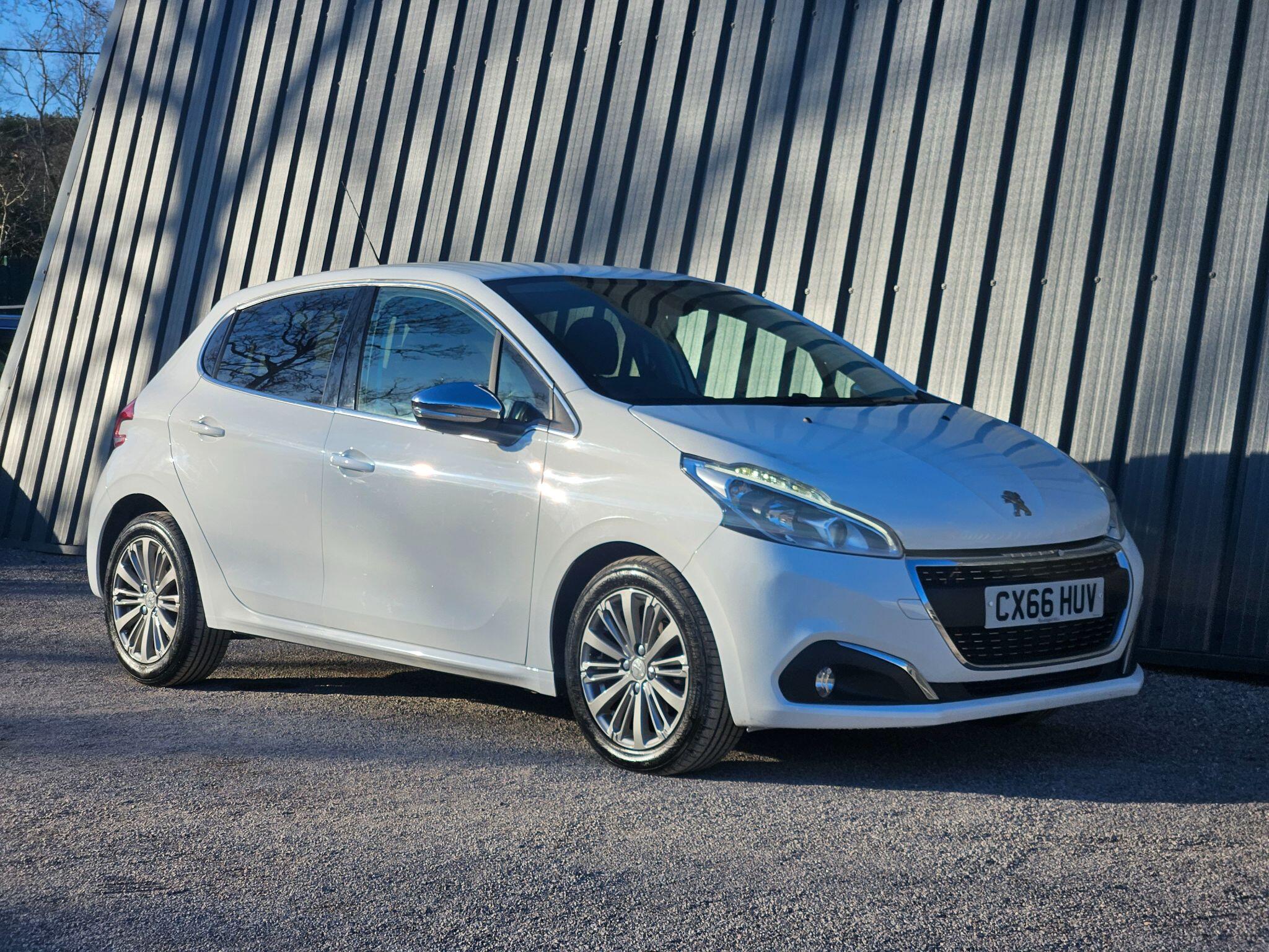 2017 Peugeot 208 image 5