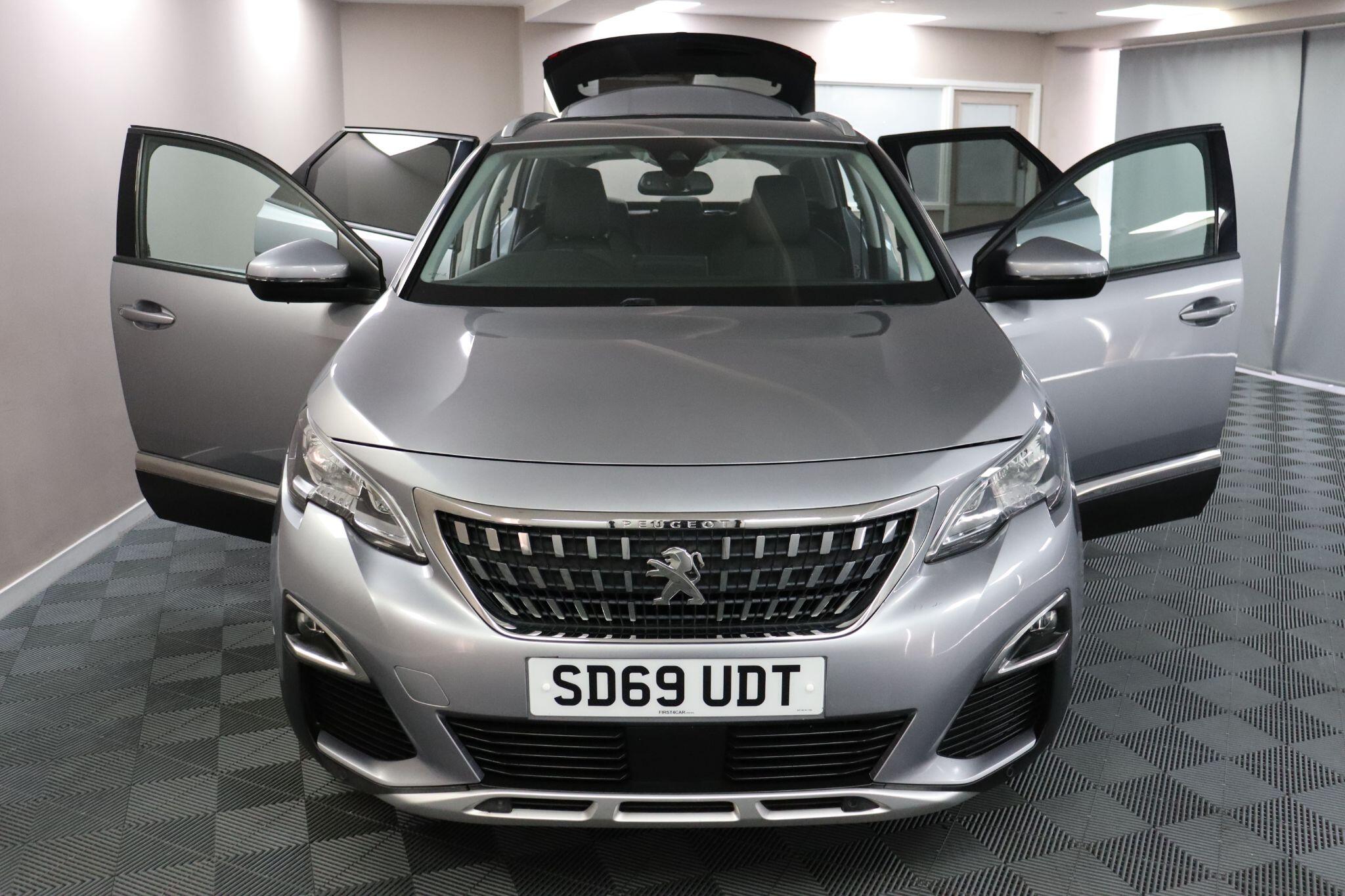 Peugeot 3008 view 7