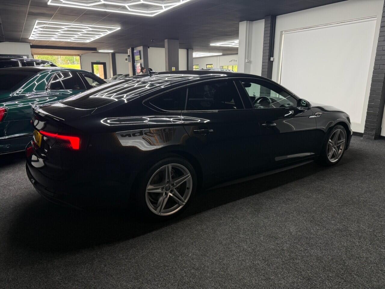 Audi A5 view 16