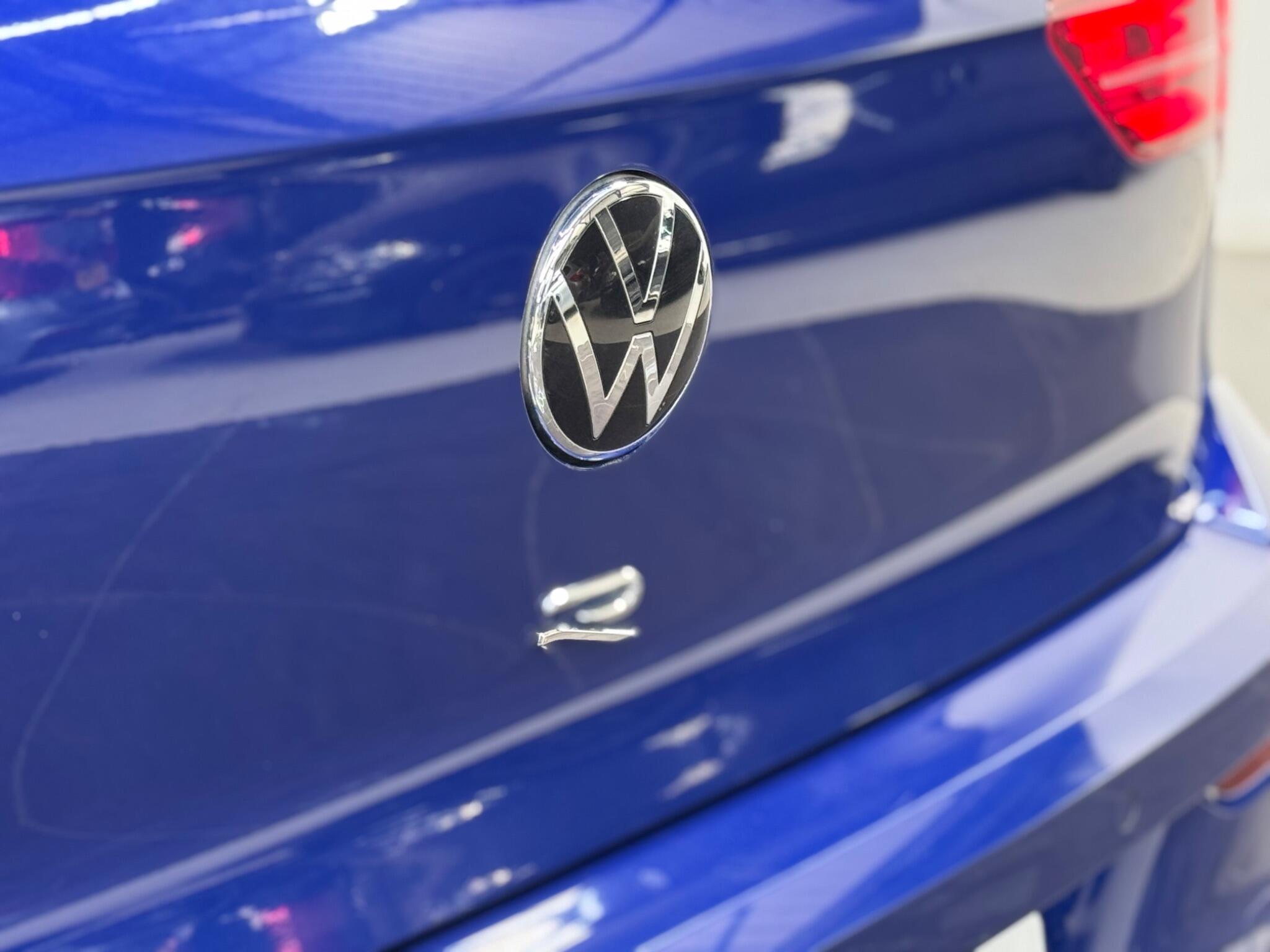Volkswagen Golf view 17